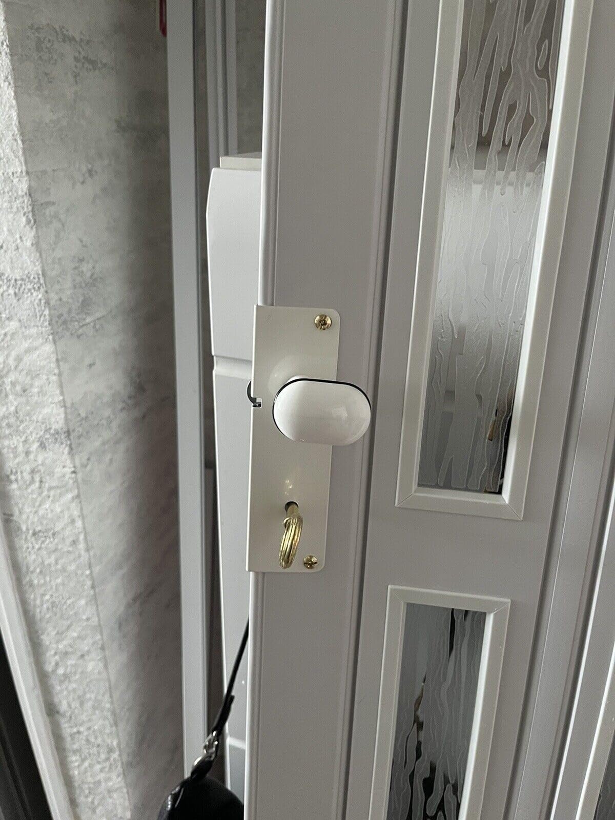 Porta scorrevole con FINESTRA BIANCO NUOVA con serratura e chiave, altezza 214 cm, larghezza di installazione 95 cm, dimensioni H 214 x 95 cm, doppio profilo a parete