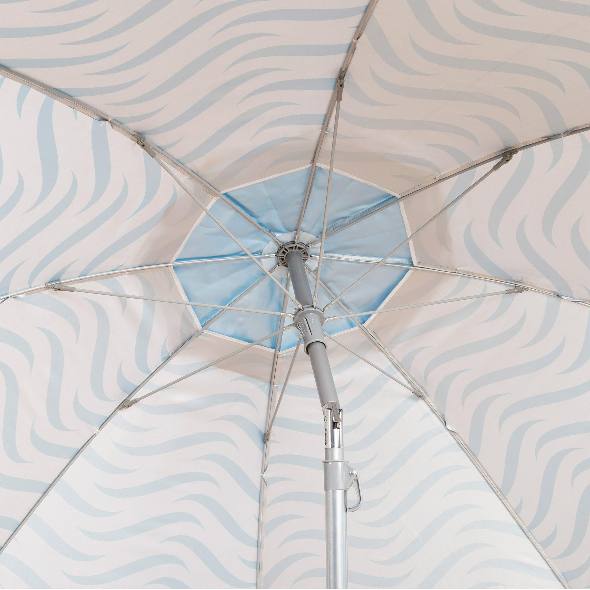 AKTIVE Parasol plażowy przeciwwiatrowy 220 cm, 8 żeber z włókna szklanego, wzór fal plażowych, wentylacja górna, ochrona UV50, stalowy drążek przechylny, 28/32 mm, w zestawie pokrowiec (62441), Biały,