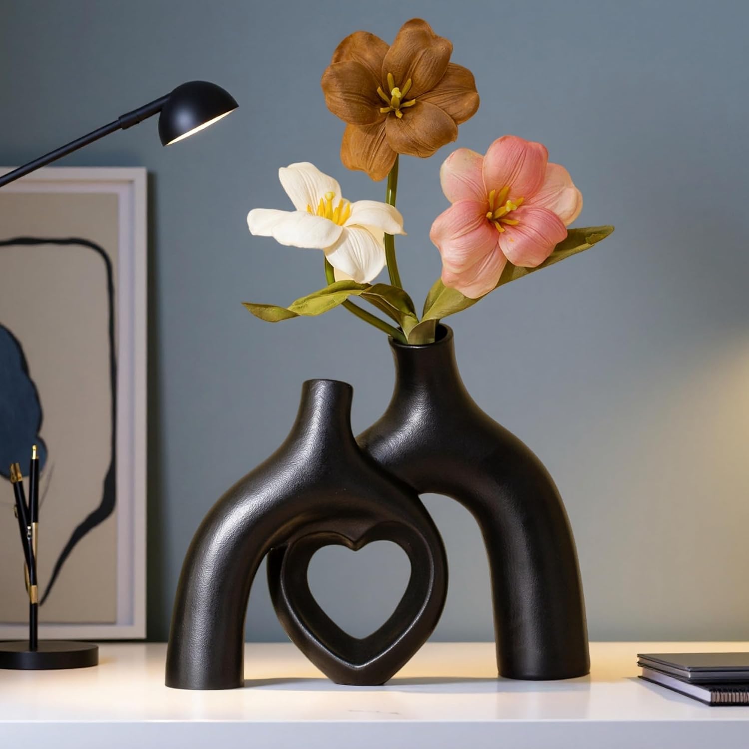 Liotww Hug Donut Ceramic Decorative Vase Set, Snuggle Hollow Modern Nordic Boho Style Vases for Home Decor Living Room Shelf Bookshelf Mantle Entryway Table Console Décor (Matte Black)