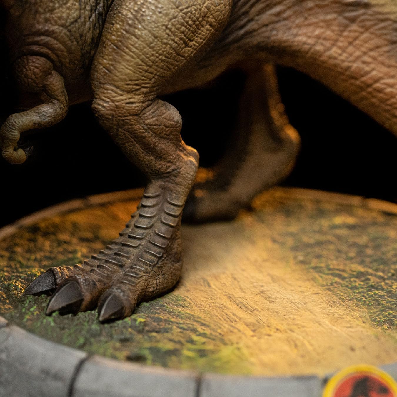 Iron Studios Collectbile Statue Jurassic Park Minico PVC T-Rex Illusion Regular Version 30th Anniversary Figure 15cm 5.8 inches