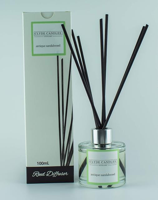 Antique Sandalwood Reed Diffuser - Clyde Candles, Luxury Diffuser Oil with a Set of 7 Fibre Sticks, 100ml, Best Aroma Scent for Home, Kitchen, Living Room, Bathroom. Fragrance Diffusers set with sticks