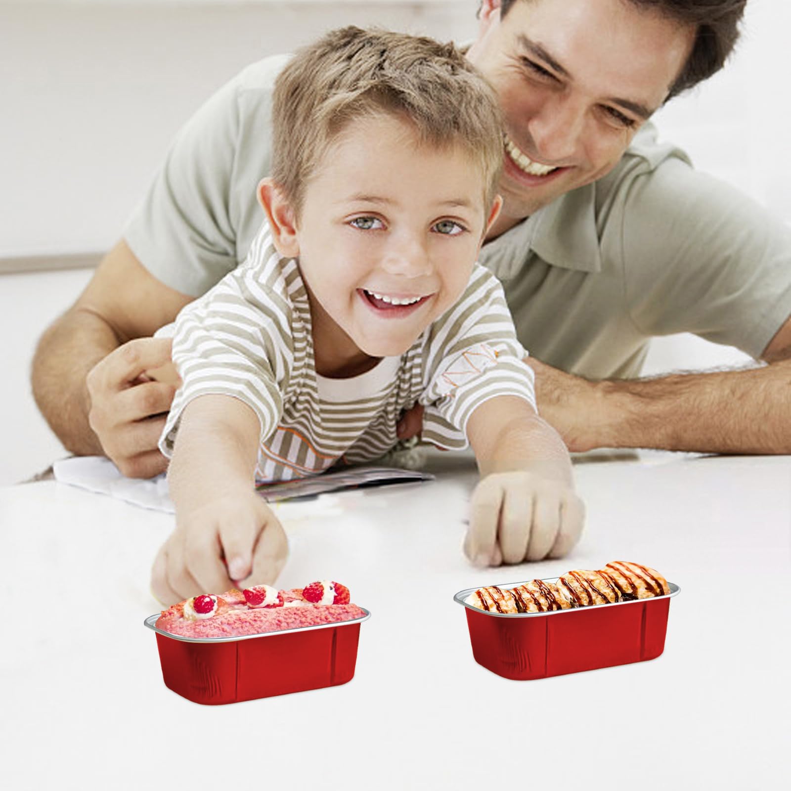 Mini moldes para tartas con tapas y cucharas, rectangulares de 5.5 onzas, mini moldes individuales desechables de papel de aluminio para hornear (200 unidades, rojo)