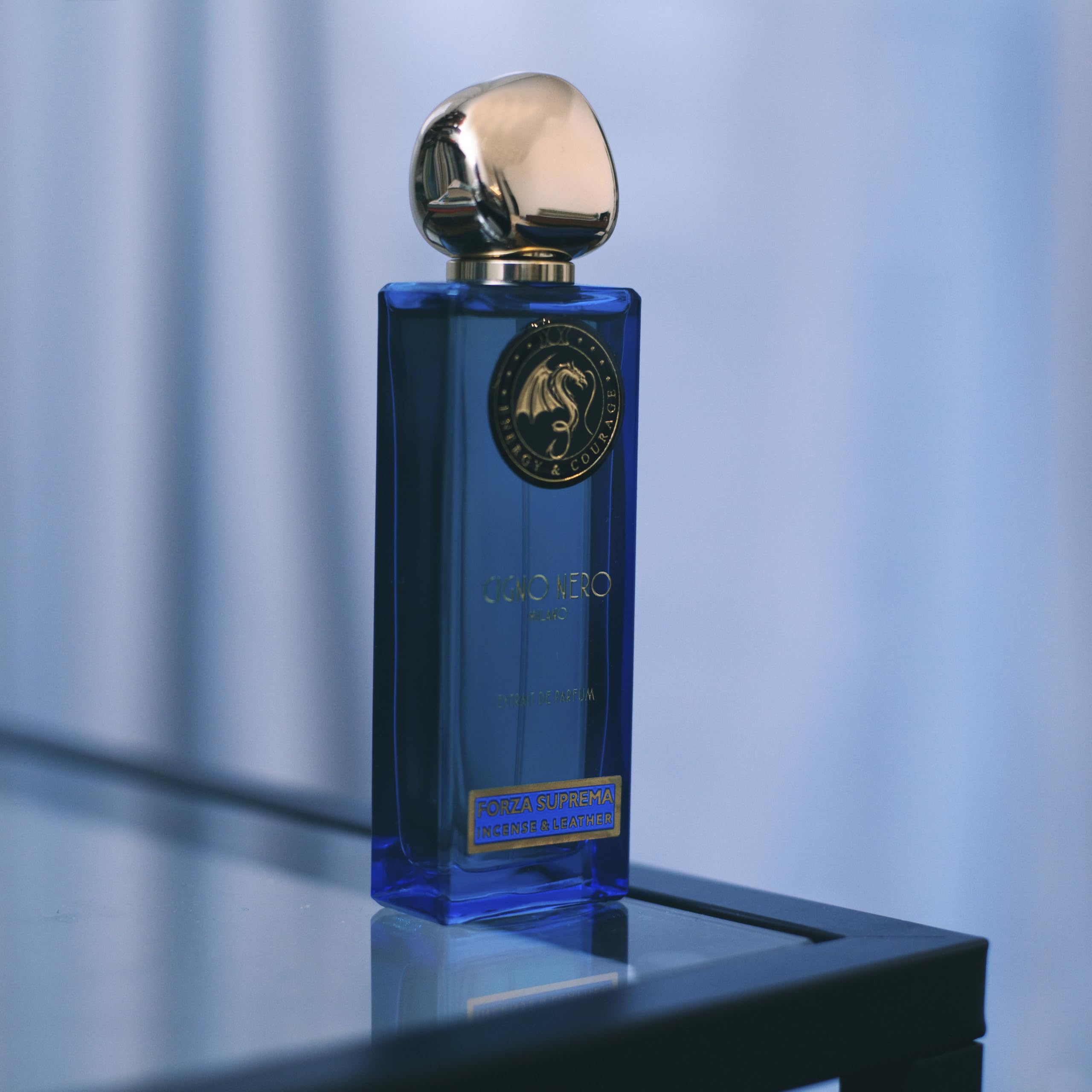 Cigno Nero Milano FORZA SUPREMA extracto de perfume italiano de larga duración. Perfume para mujer y hombre 50 ml. Notas olfativas: Especiado – Amaderado – Cuero