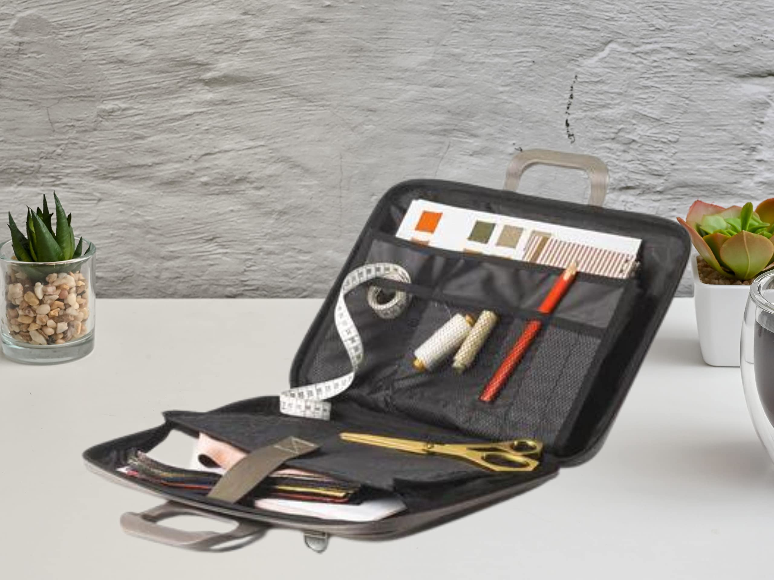 Bombata Shiny Cocco - Borsa Porta Computer con Tracolla, Elegante e Funzionale, Unisex, 100% Vegan, per Professionisti e Studenti, Viola Scuro - 13/14 Pollici