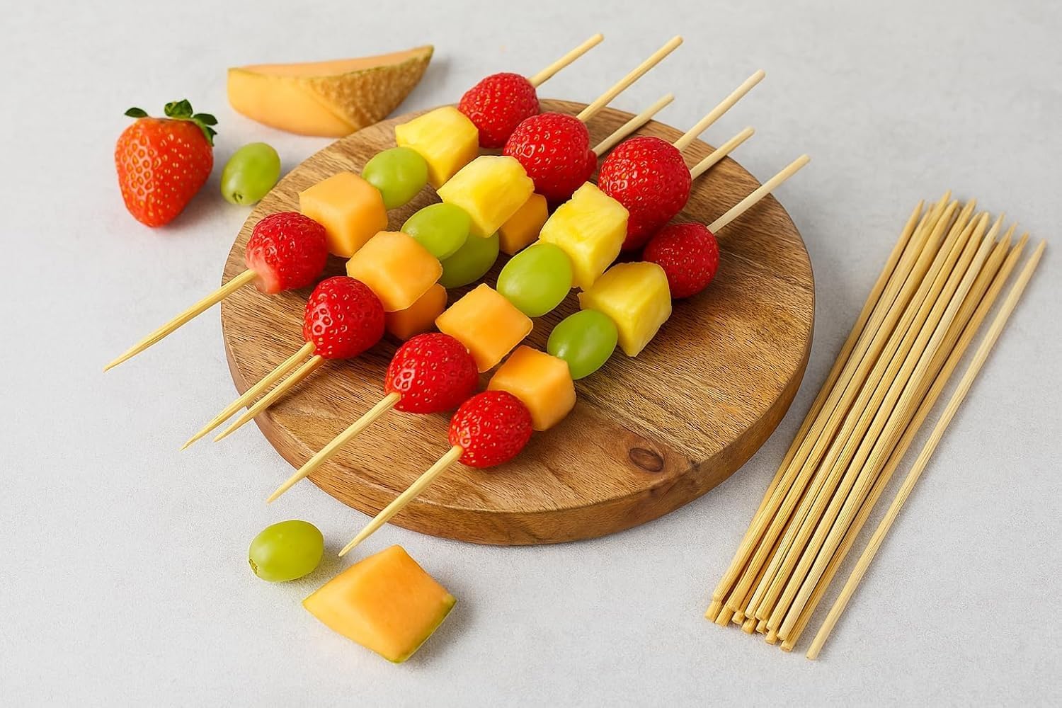 100 Spiedini In Bambù Da 35,5 Cm - Diametro 5 Mm, Punta Affilata 45°, Per Barbecue, Antipasti, Frutta, Grigliate