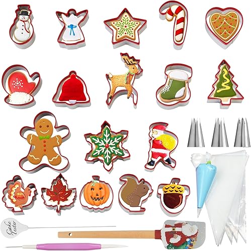 SurgeHai Juego de 18 cortadores de galletas de Navidad de Acción de Gracias, 50 bolsas de pastelería, 3 puntas de tubería, 1 espátula de Navidad, 1