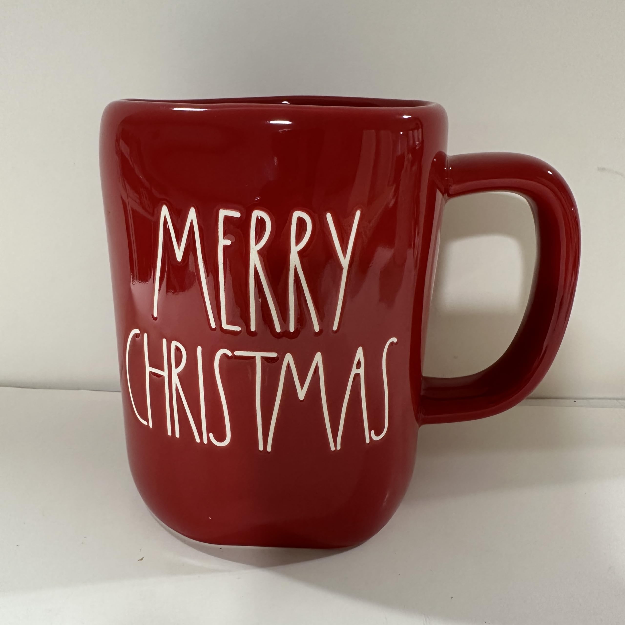 Rae – MERRY CHRISTMAS Mug Red | Holiday Coffee Cup, Tea Cup, Festive Stoneware Kitchenware | Rustic Farmhouse Winter Décor, Holiday Gift Collectible, Seasonal Kitchenware | CHRISTMAS - Dunn By Magenta