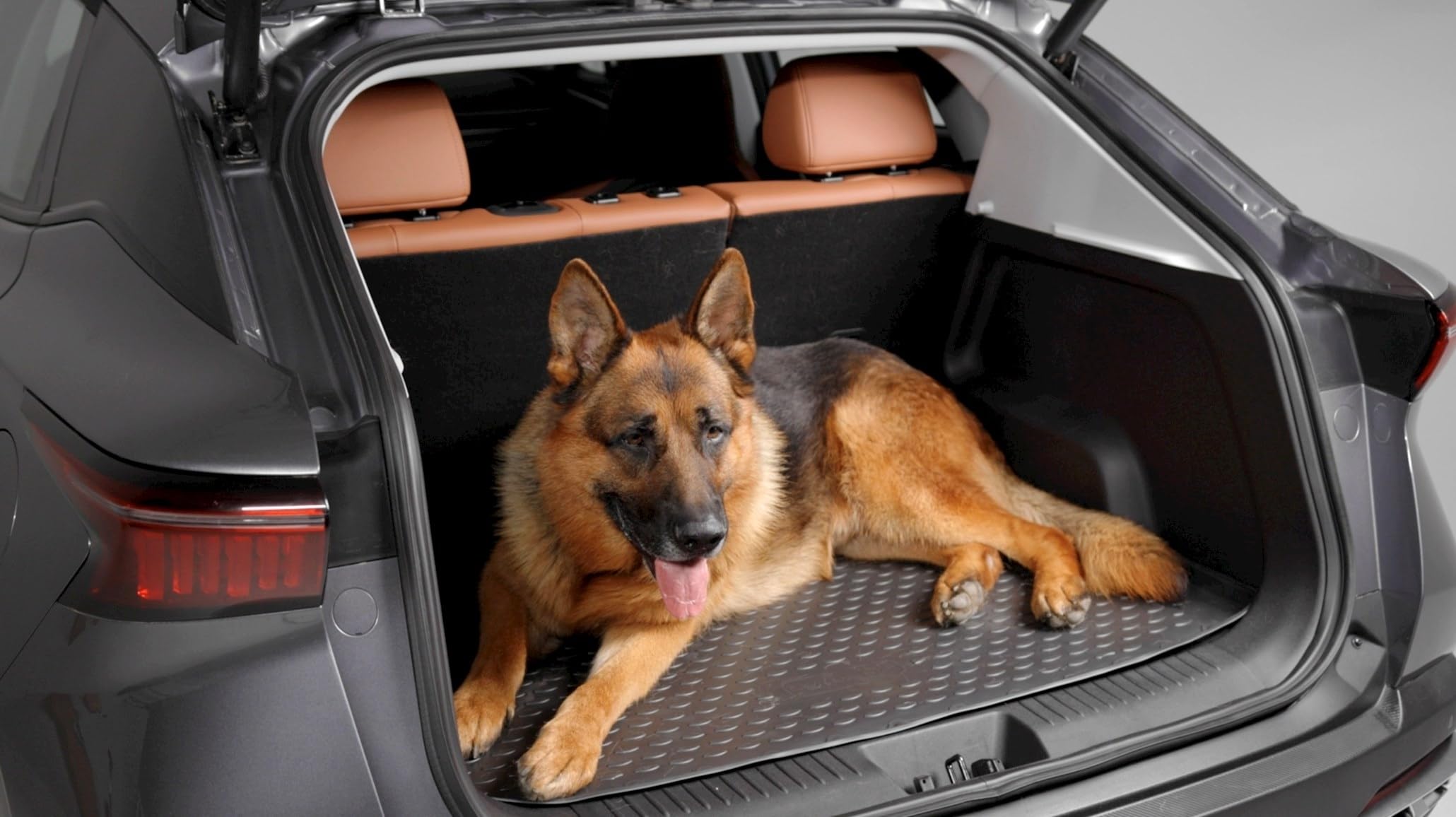 Kofferraumwanne & Fußmatten im Set passend für Skoda Karoq Bj 11/2017- | TPE-Material, erhöhter Rand, wasserdicht, rutschhemmend, pflegeleicht, UV- & witterungsbeständig