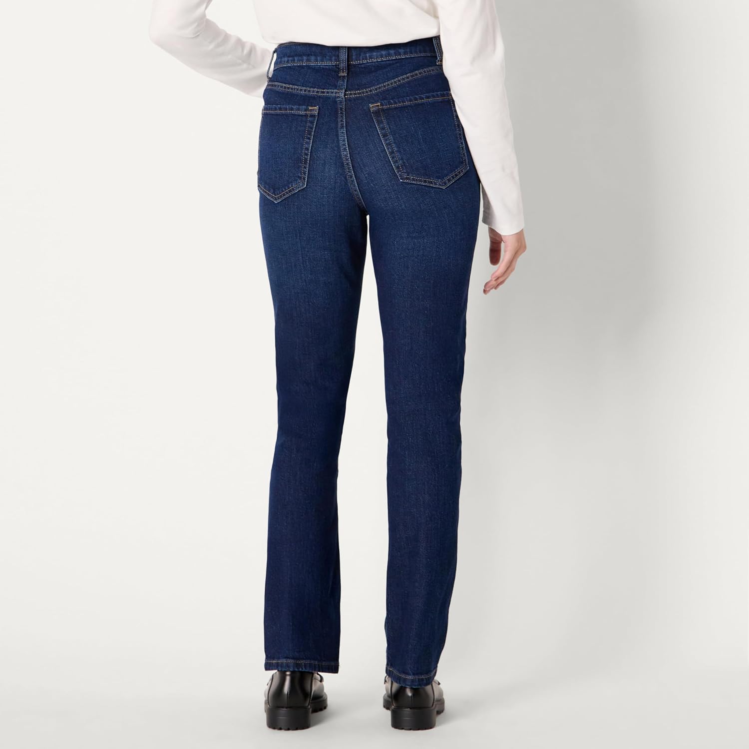 Amazon Essentials Women's High-Rise Straight Leg Jean - Image 2
