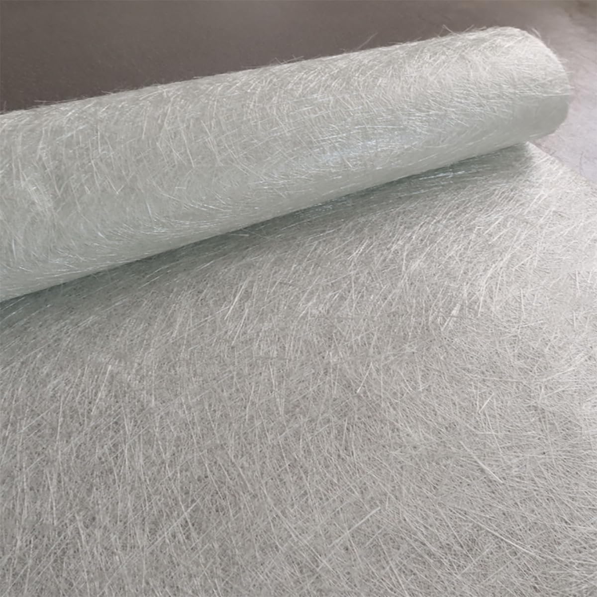 Tapis en Fibre De Verre 300 G/m² en Toile de Renfort Hachées pour Surfaces Et Renforts De Réparations Réparation De Bateaux Et Camping Cars(Size:1 * 8m)