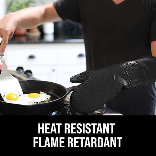 Vista 3 de Guantes de horno de silicona con forro de algodón acolchado – profesional resistente al calor olla de cocina soportes – 1 par, Negro