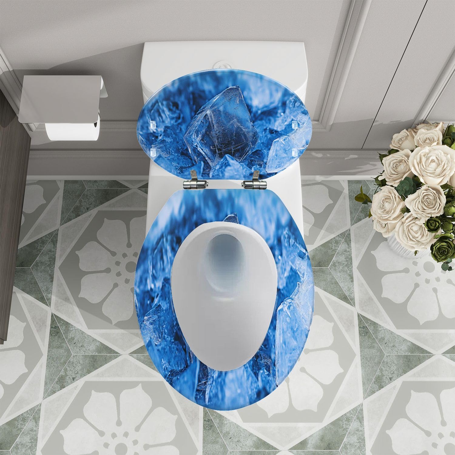 Copriwater allungato con chiusura ammortizzata e cerniere a sgancio rapido, in resina blu vetriolo solfato di rame, decorativo.