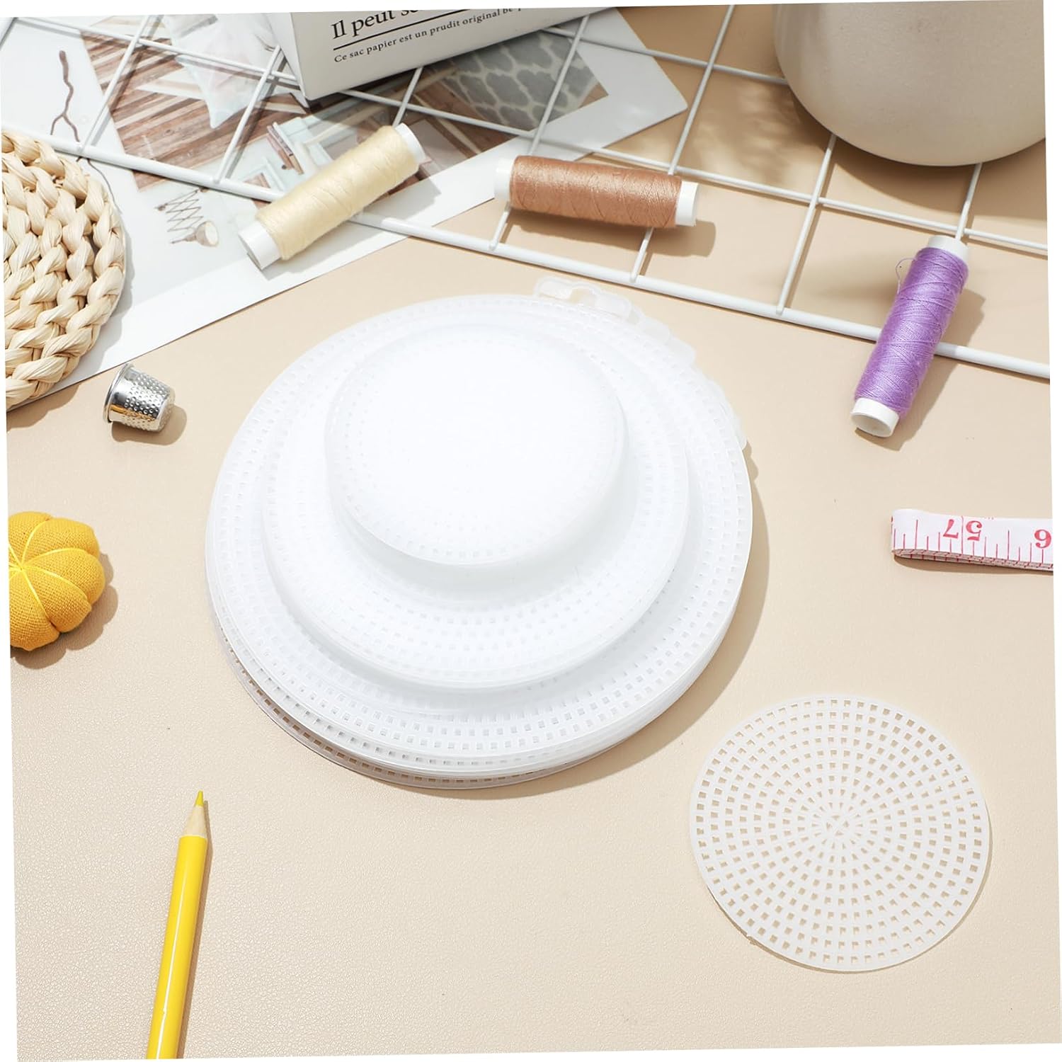 TOPPERFUN 30pcs Portable Wear-Resistant Plastic Canvas Sheets for Embroidery Crafting and DIY Projects Includes and Round Mesh Panels