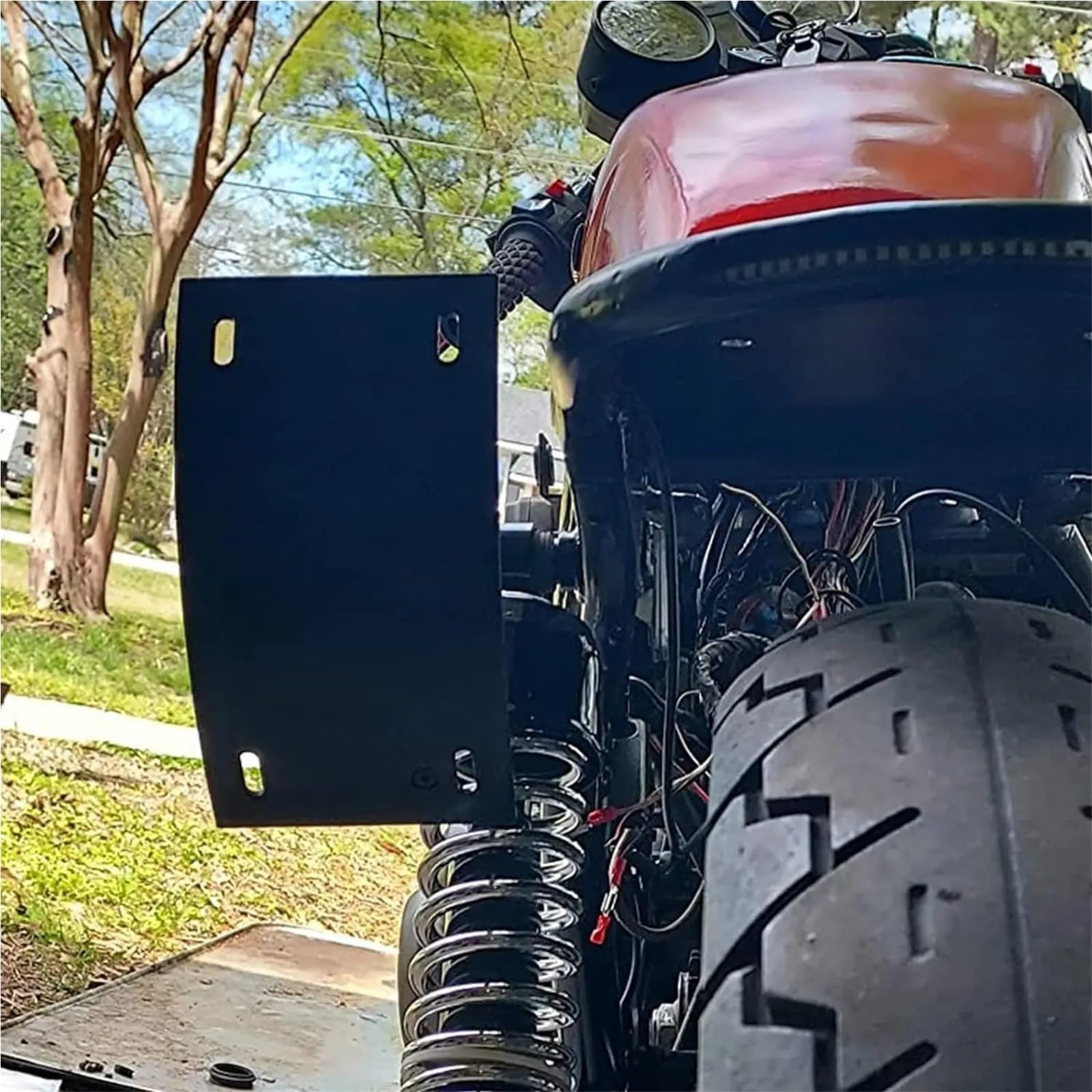 Tablica rejestracyjna motocykla Uchwyt na tablicę rejestracyjną motocykla, zakrzywiony uchwyt pionowy, pasuje do Harleya, Hondy przednia tablica