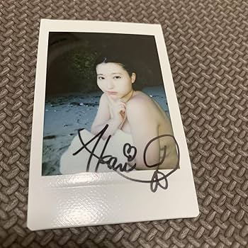 Amazon.co.jp: 桃果あかり Akari 直筆サイン入りチェキ : おもちゃ