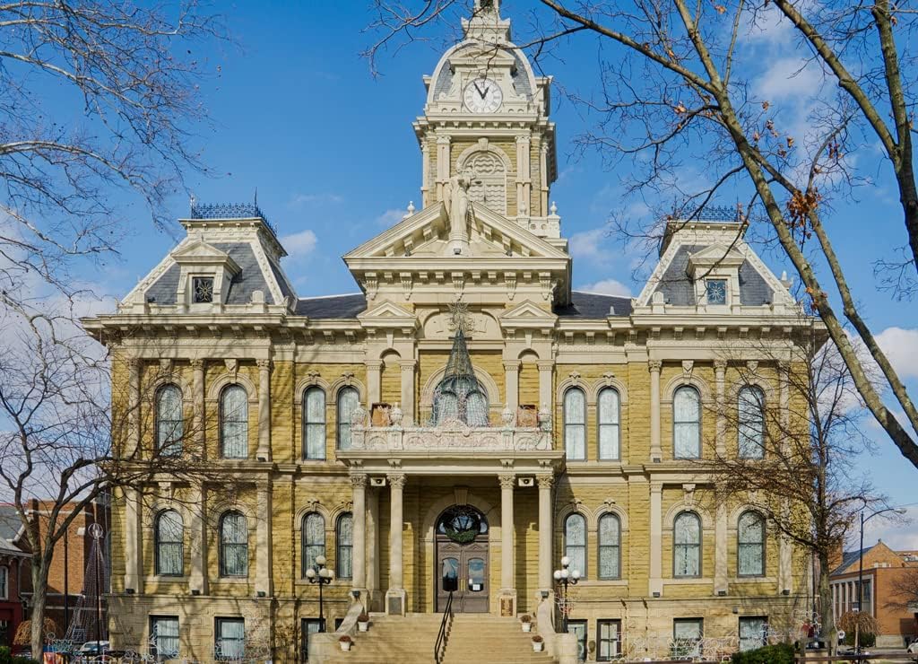 Noah Jigsaw Puzzle Cambridge City Hall in Ohio 1000 Pieces