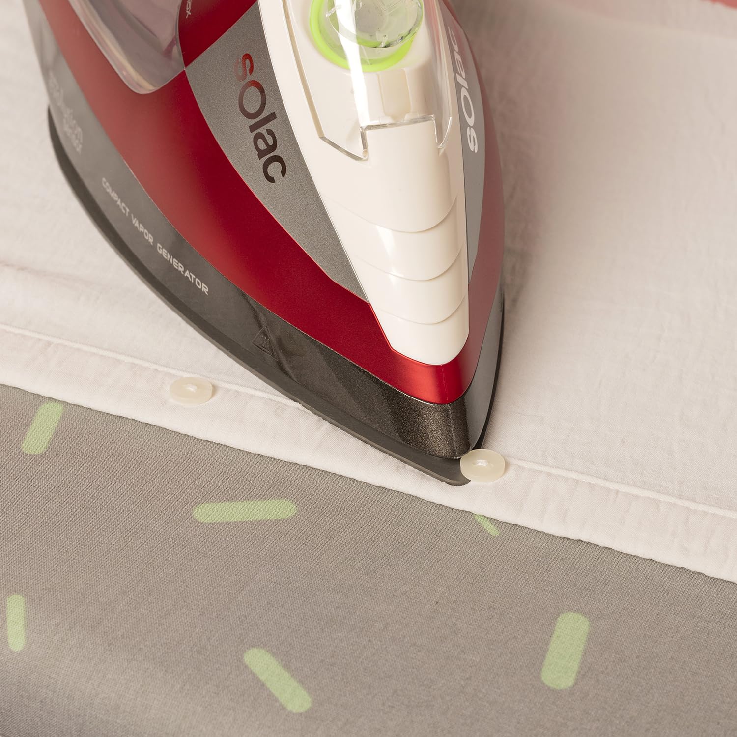 Solac CVG9611 - Plancha (Plancha vapor-seco, Non-stick soleplate, 200 g/min, Negro, Rojo, Blanco, 3000 W)