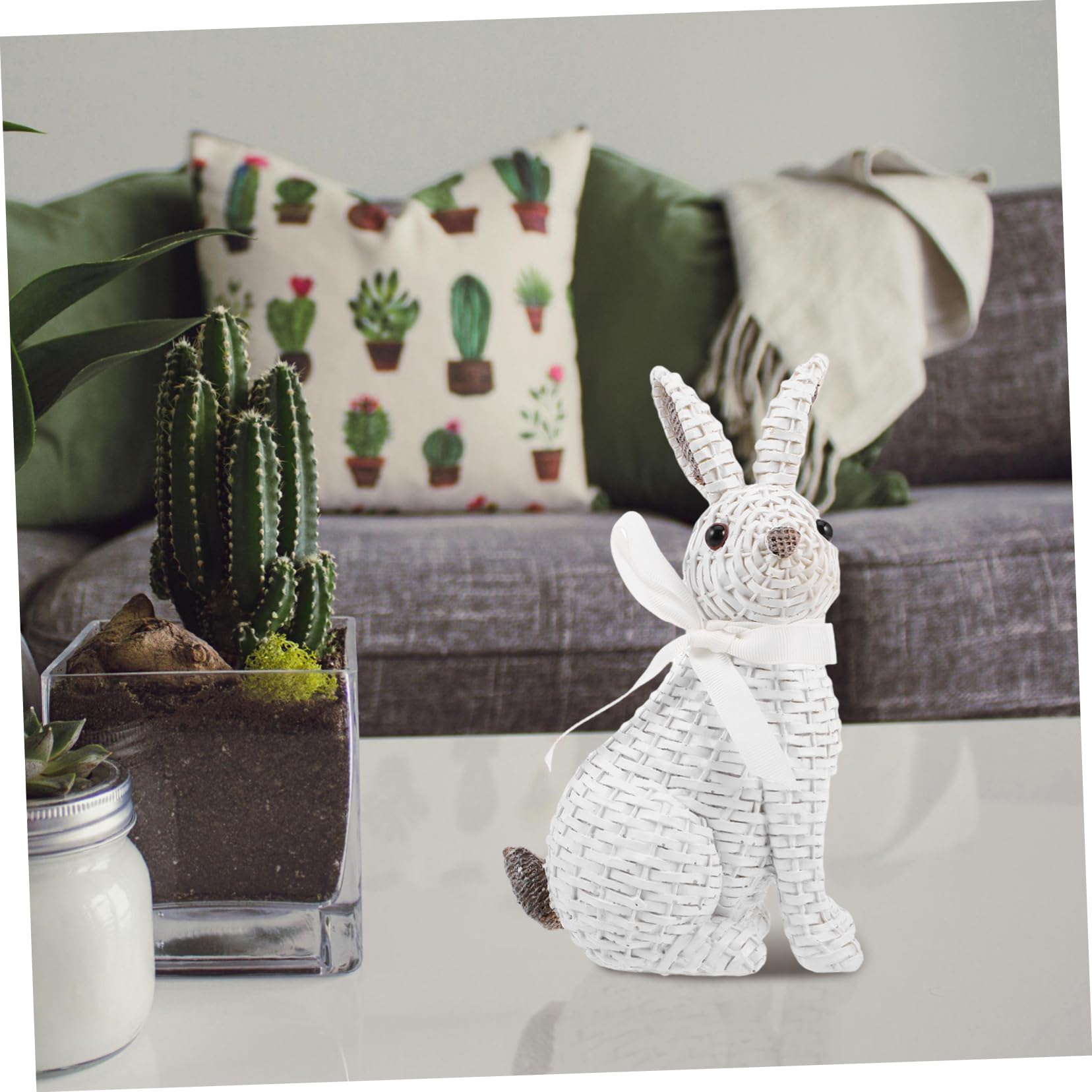 BESTOYARD Figura de Conejo de Pascua en Resina Color Claro con Lazo, Decoración Versátil para Jardín y Hogar en Estilo Europeo, Adecuado para Ambientar Espacios Infantiles
