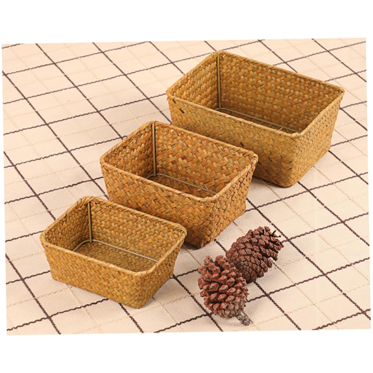 HOOTNEE Rattan Woven Storage Box Handmade Desktop Storage Basket for Tea Snacks and Dried Fruits Lightweight and Portable Design for Home Organization S