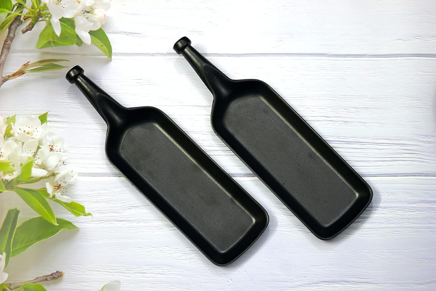 Melamine Trays and Platters Sets for Serving Snacks and Desserts for for Home, Hotel & Restaurant Kitchen- Black Pack of 2