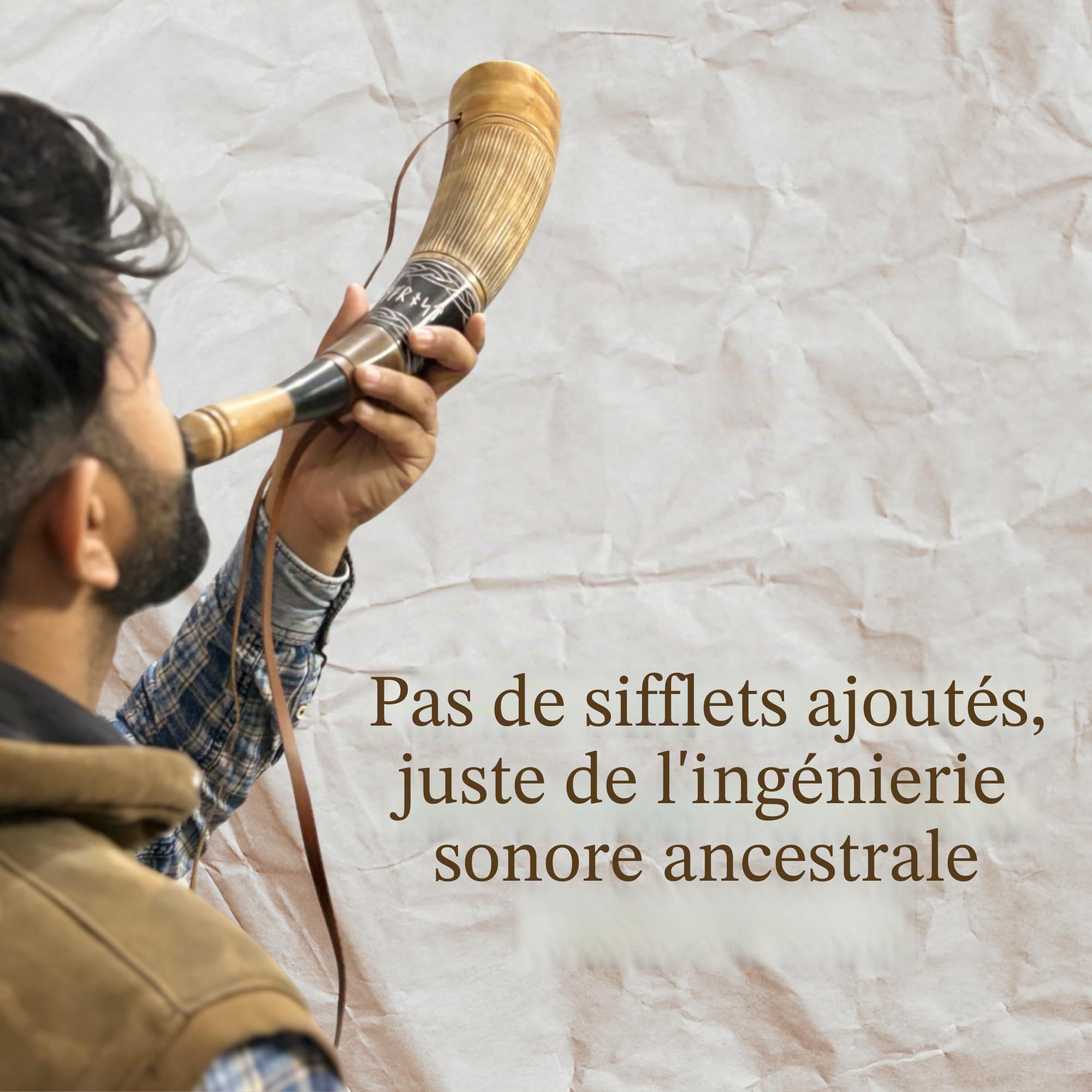 Corne de guerre viking traditionnelle avec sangle en cuir, design celtique décoratif, corne de guerre viking – Trompette de combat de 45,7 cm fabriquée à partir de corne de bœuf authentique de qualité