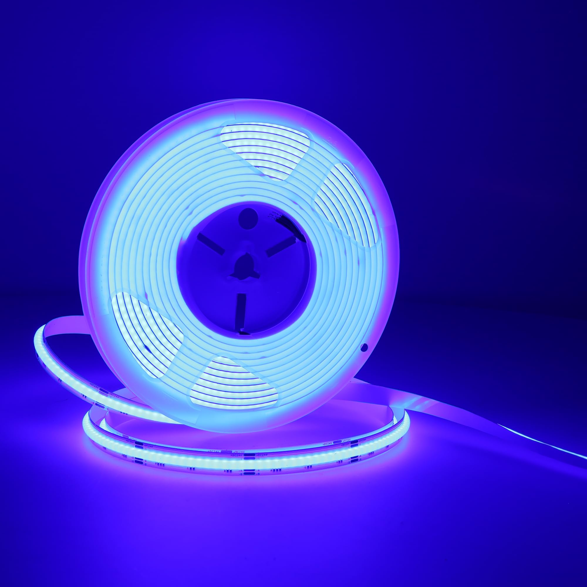 Jandei Taśma LED COB RGB 24 V 15 W, 4200 diod LED, do użytku w pomieszczeniach IP20, podstawa samoprzylepna, cięcie co 5 cm - szerokość 10 mm, długość 5M