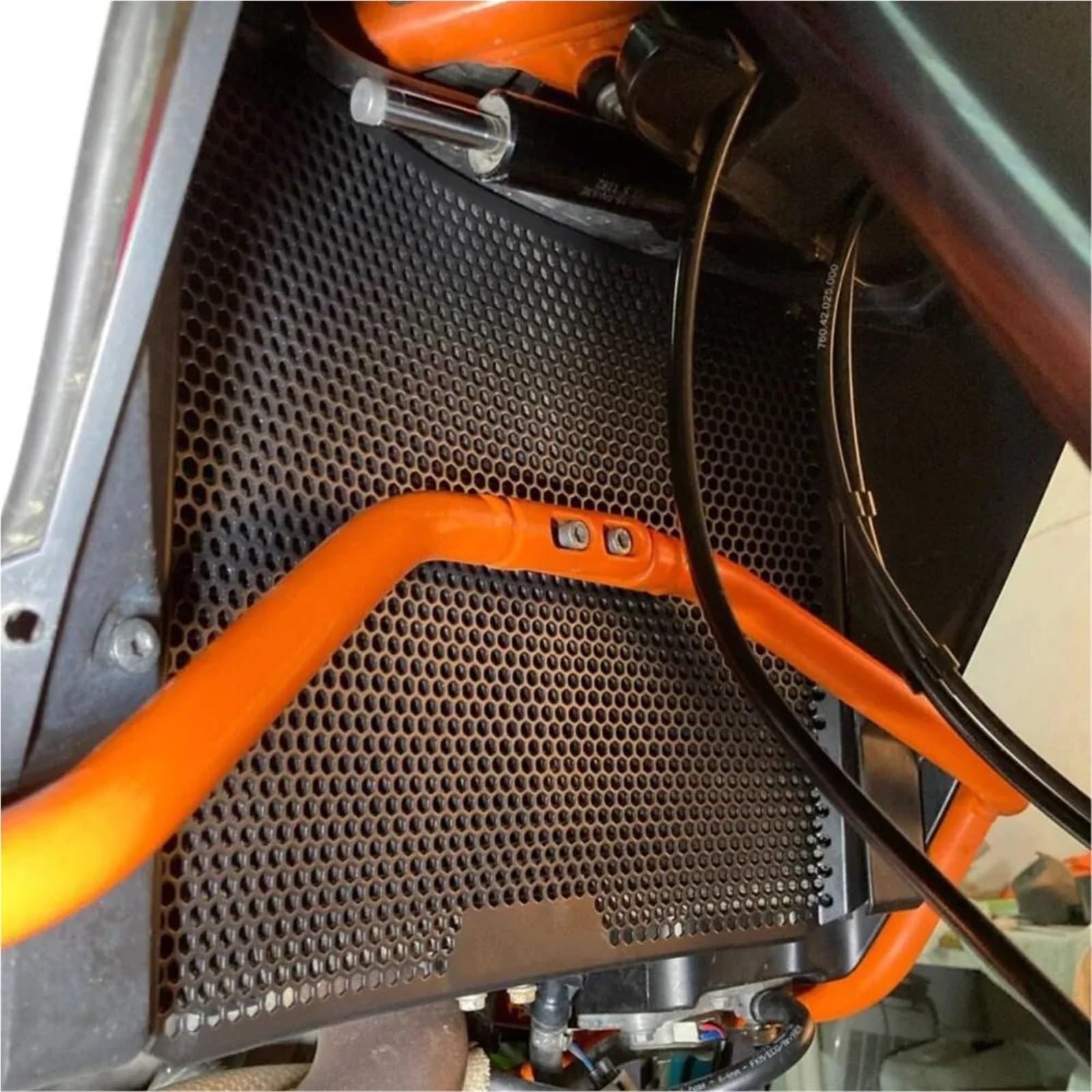 Motorrad Kühlerschutz Motorrad Kühlerschutzgitter Grillabdeckung Passend für KTM 1290 Super GT 1050 1090 1190 Abenteuer Kühlergrill Wassertanknetz Schutzgitter(1090ADVENTURE LOGO)
