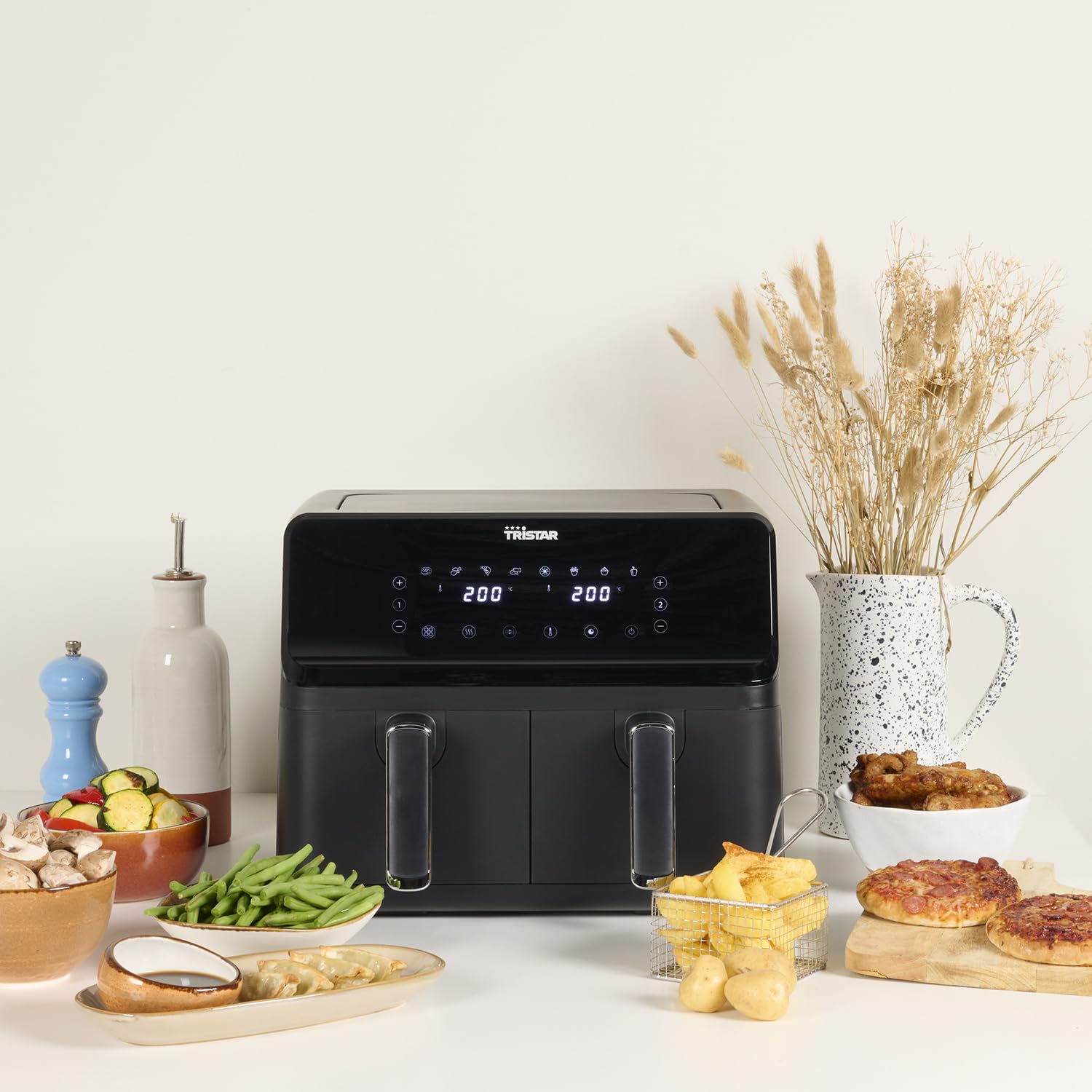 Tristar Airfryer Double Panier - Capacité 2 x 4 L - 2700 W - 8 programmes - Température réglable par panier, Noire