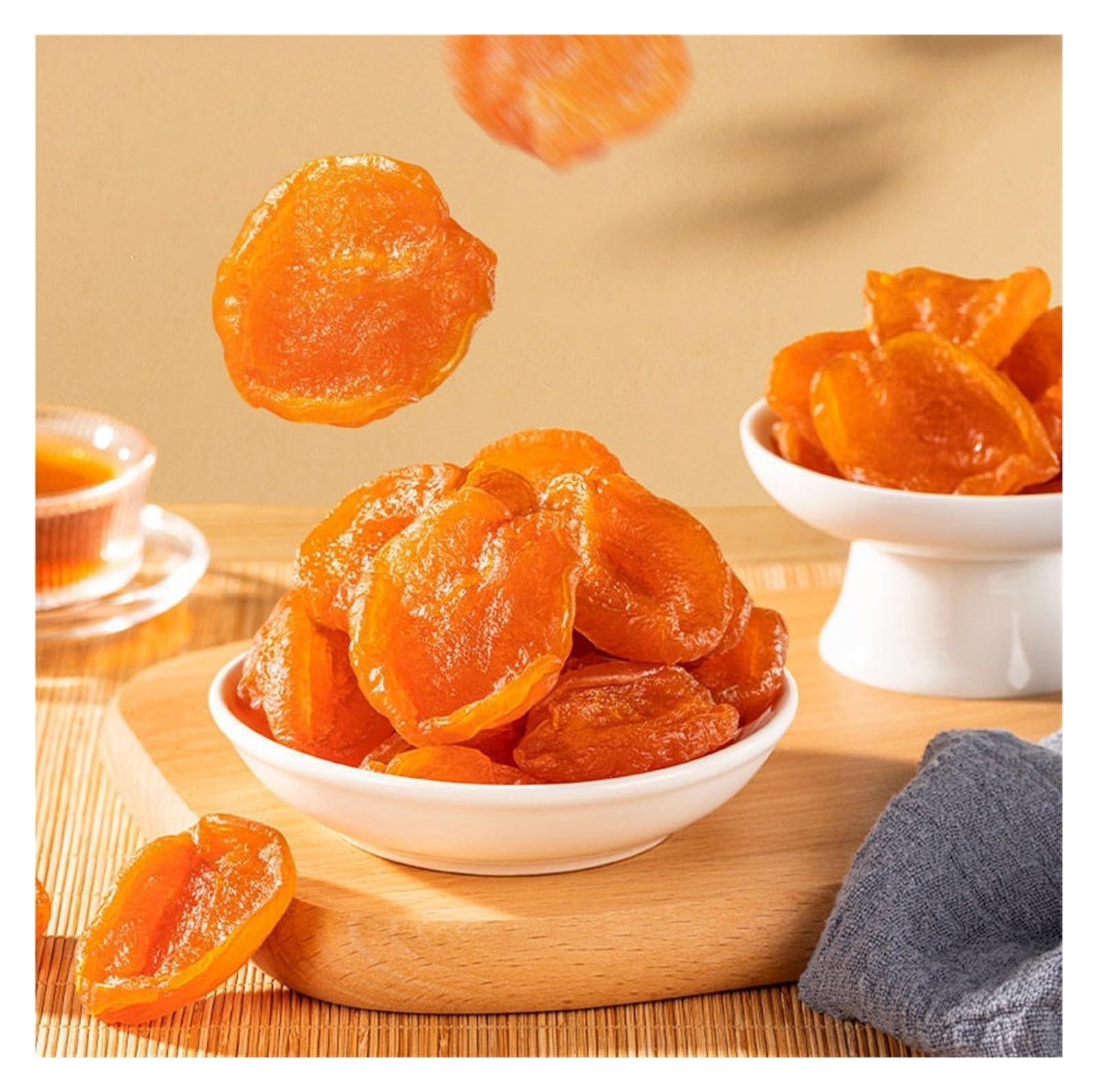 250 g de pulpa de albaricoque fresca, deshuesada y secada al sol, una conserva de fruta tradicional, suave, masticable y agridulce.(2bag)