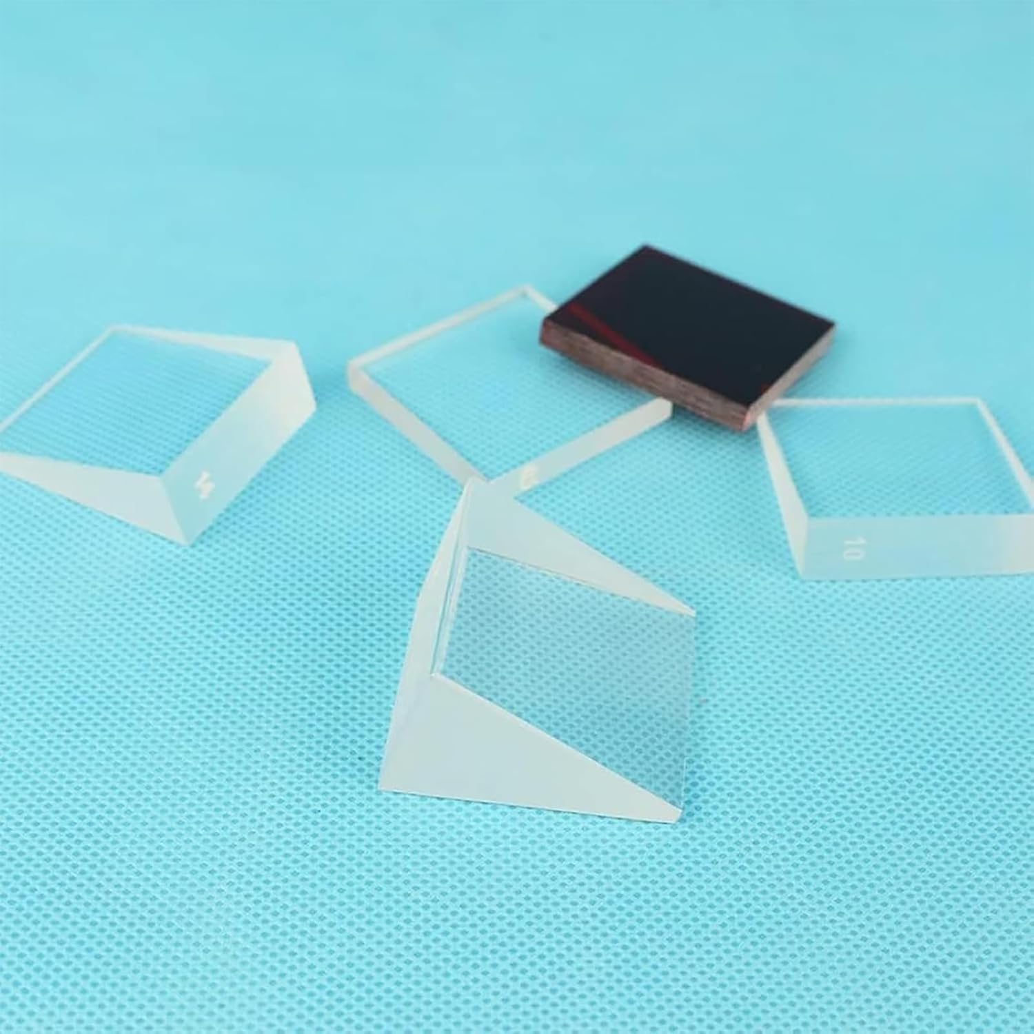 Ensemble De Prismes Ophtalmiques, Kit De 16 Prismes Individuels avec Étui en Aluminium, Outil De Test Optique Portable Au Format Compact pour Les Cabinets Doptométrie Et Les Espaces De Formation