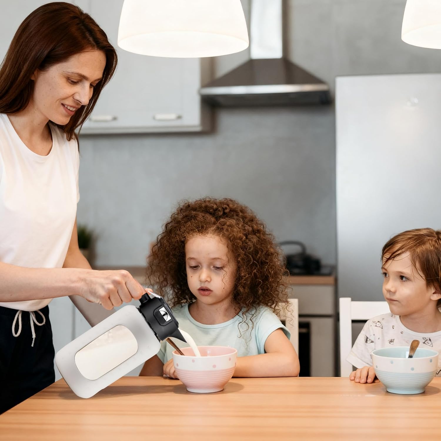 84 oz/2.5 Liter Glass Pitcher with Lid and Handle, Glass Carafe/Jug for Hot/Cold Water, Large Iced Tea Pitcher for Coffee, Juice and Homemade Beverage - Image 7