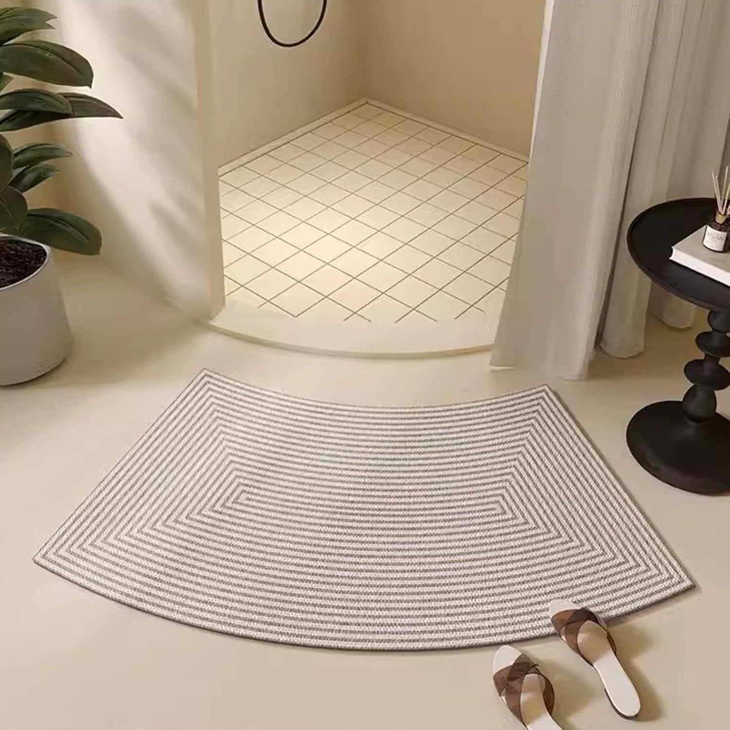 EUPXRHY Grey Curved Bath Mats for Shower, Fast Drying