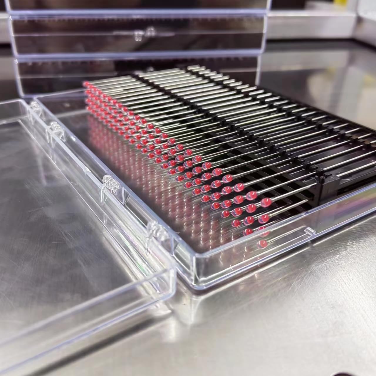 ESD Full Frame Sensor Cleaner - Digitalkamera-Objektivreiniger-Set, Tupfer zur Reinigung von Uhren, PCB, SMT, Halbleitern und elektrostatisch empfindlichen Geräten (Rot, 100 Packungen, hohe