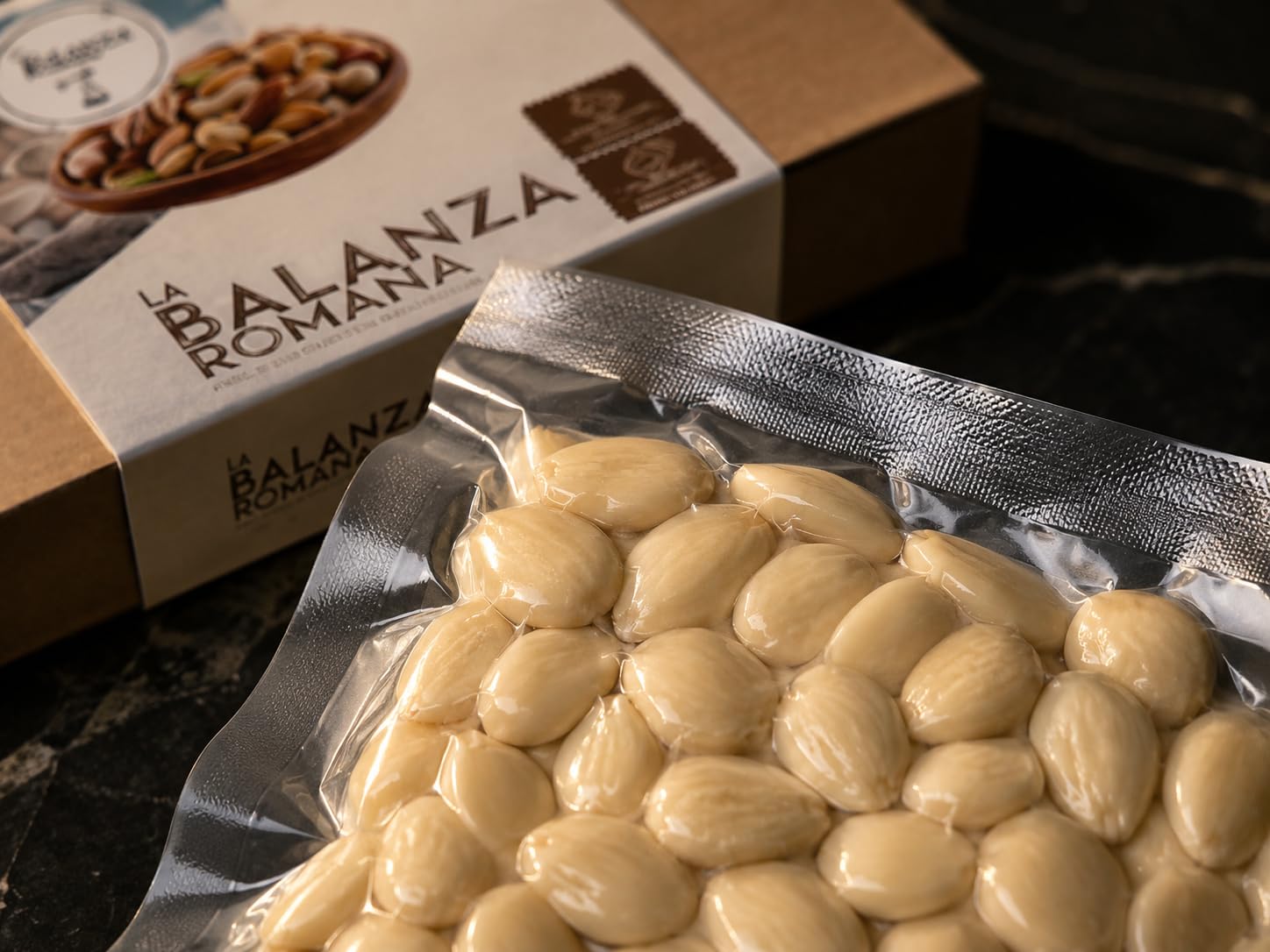 Samskara Tribe Almendras Marcona Peladas Ecológicas | Almendra Reina Española al Vacío | Naturales para Snacks | Gran Calibre Alta 16+ | 800 g