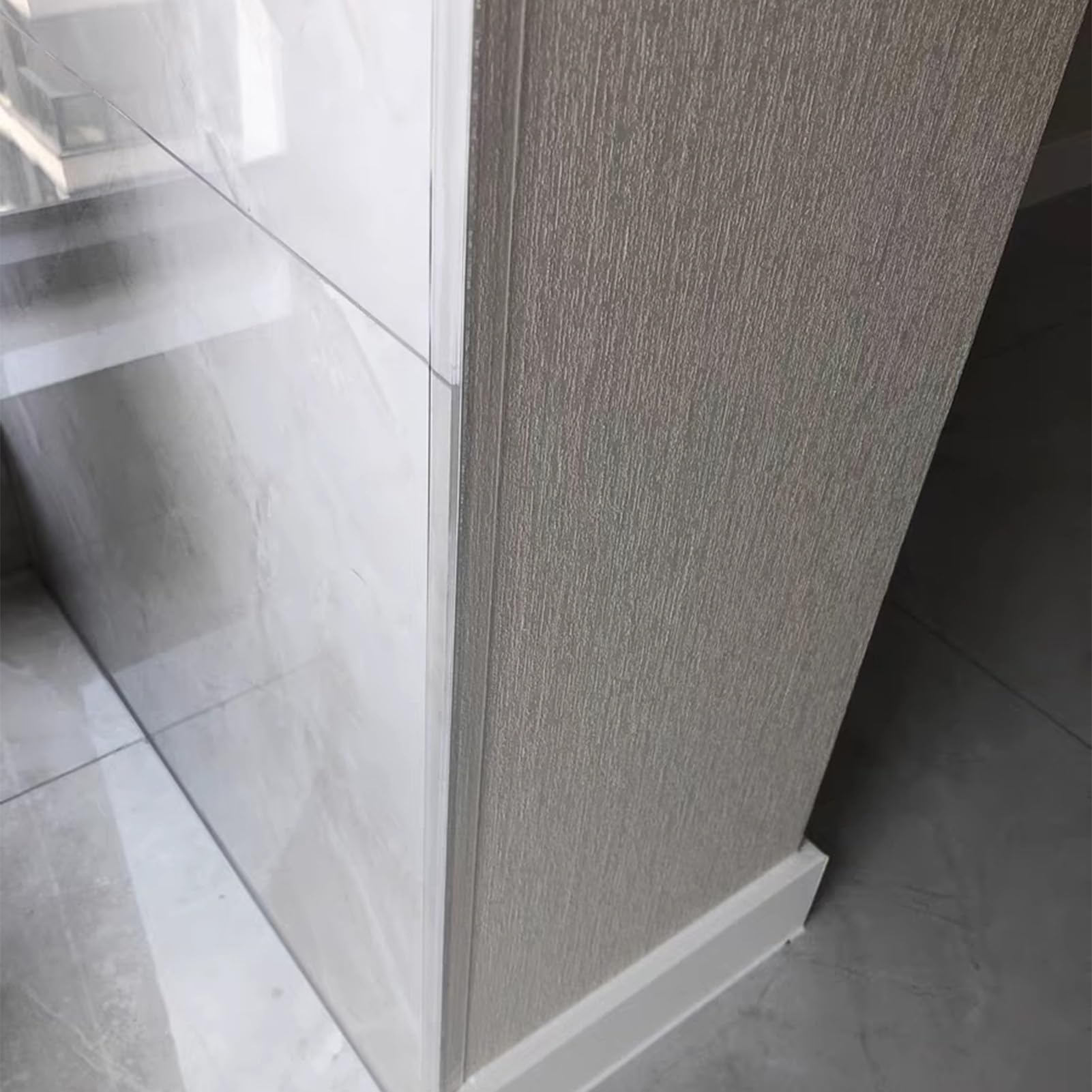 Protectores de esquina autoadhesivos transparentes en forma de L para muebles y escaleras