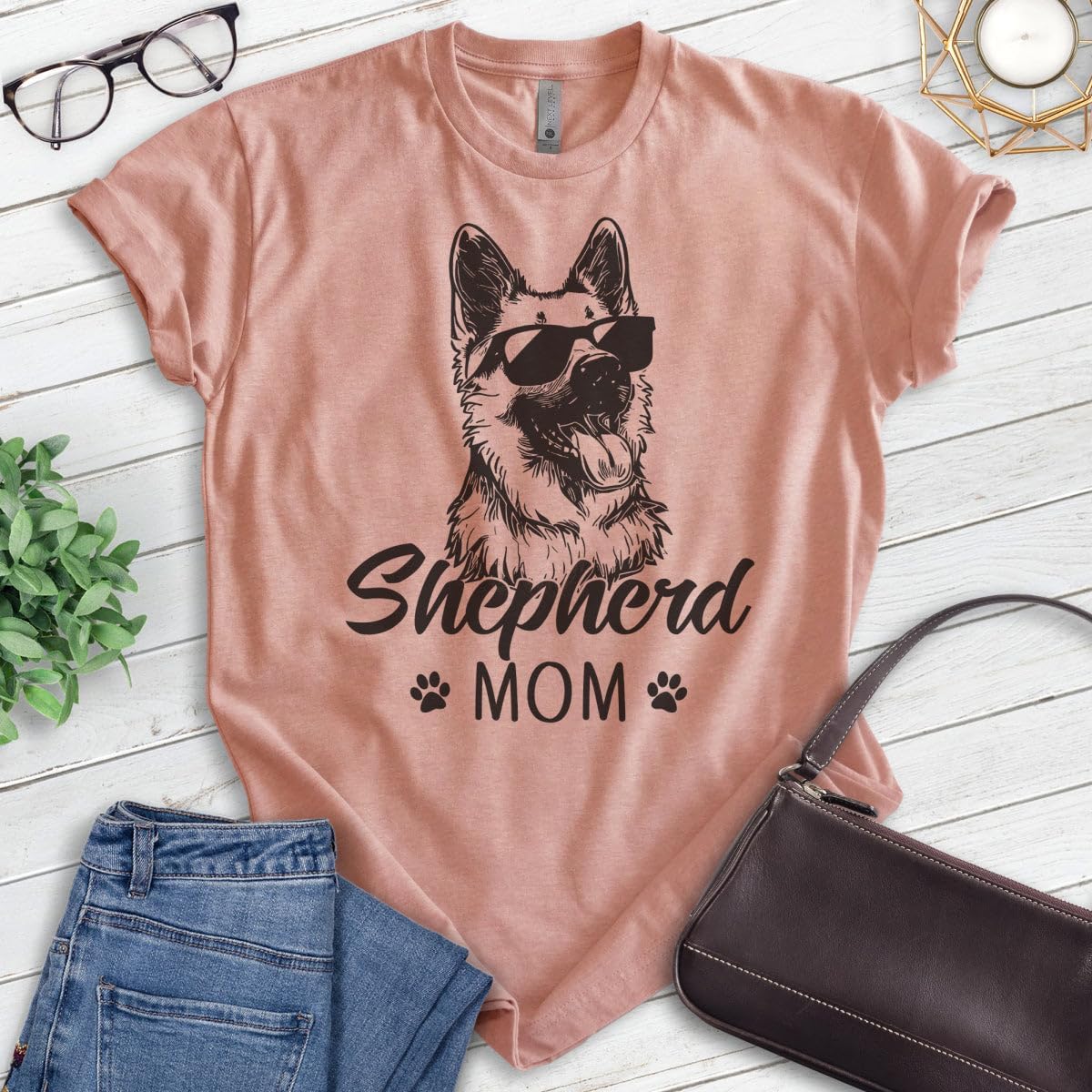 EVERTREE CLOTHING Shepherd Mom T-Shirt, Unisex Women's Shirt, German Shepherd Owner, Best Dog Mom Gift - Image 3