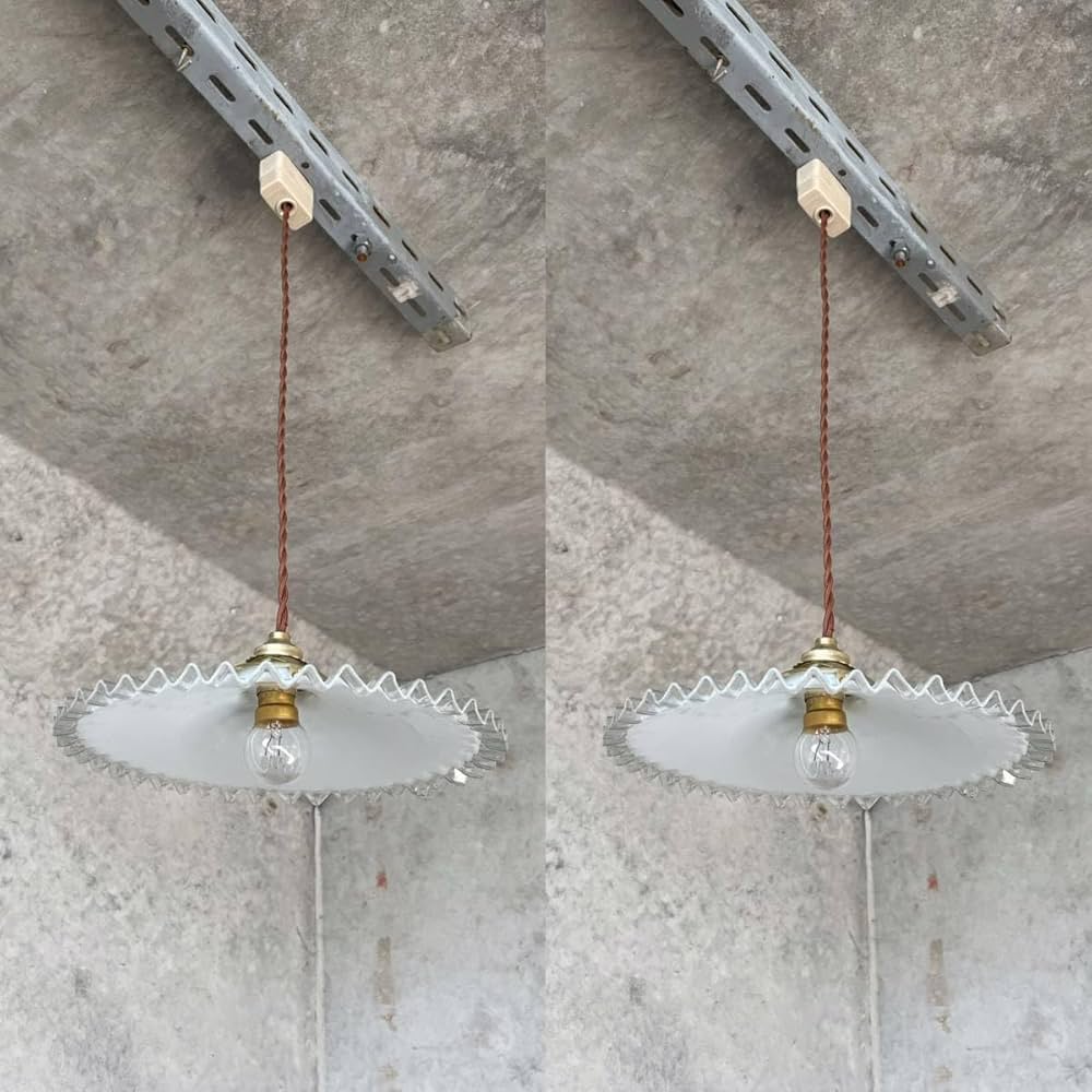 10. フランスアンティーク ミルクガラスシェード ペンダントランプ