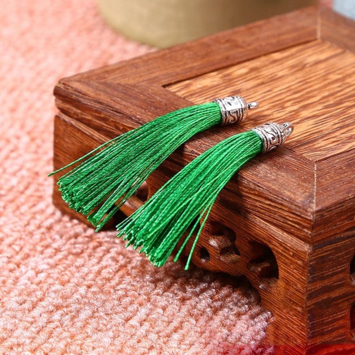 QUNINE 5 Pezzi di Larghezza 6 cm Piccola Nappa Cappello in Metallo segnalibro Decorazione Fai da Te Accessori per Gioielli Testa per Bambini Piccolo Ciondolo Nappa Appeso-Rosa Rossa (Verde)