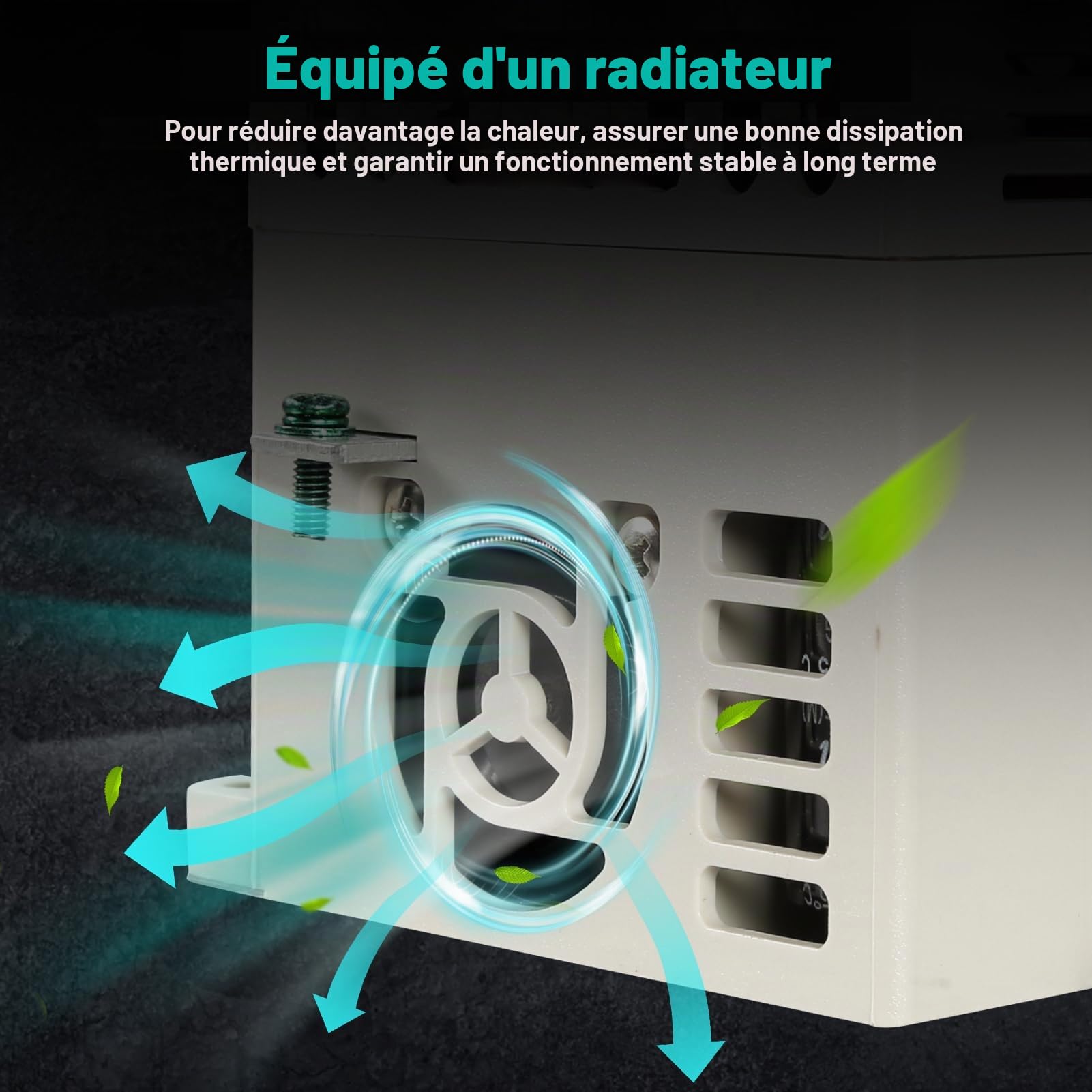 Convertisseur de Fréquence, Variateur de Vitesse VFD 380V 2,2 kW Convertisseur de Vitesse Triphasé Entrée Sortie 380V pour le Contrôle de la Vitesse du Moteur avec Câble de Rallonge 2m