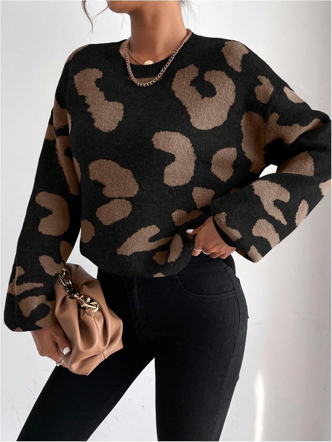 WDIRARA Women's Leopard Sweaters Crew Neck Long Sleeve Pullover Knit Tops - Image 3