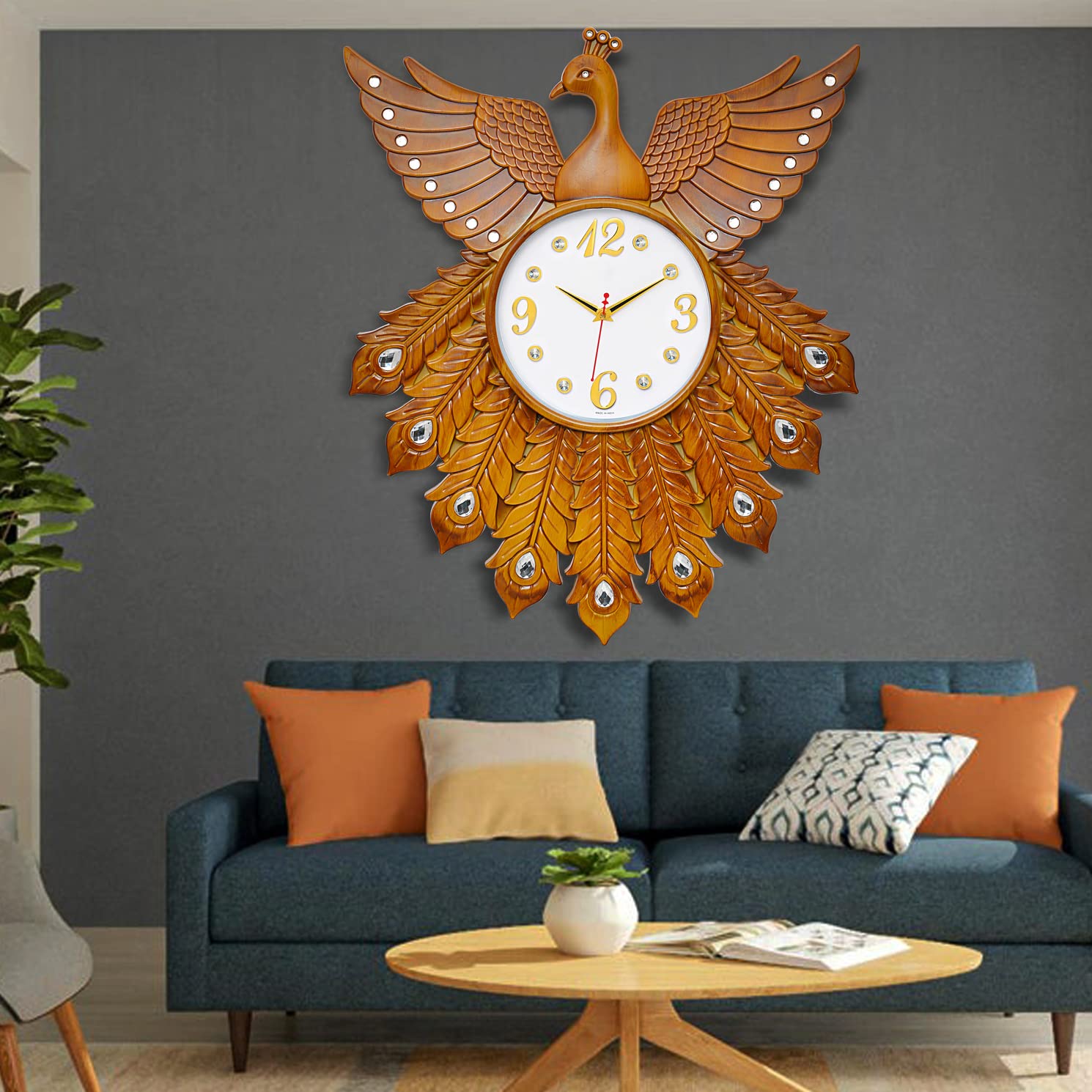 Analog Clock With Design