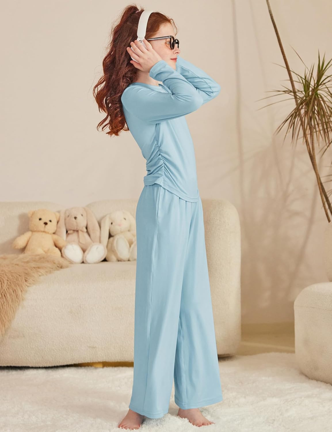 Arshiner Girls 2 Piece Set Fall Outfits Lounge Sets Ruched Long Sleeve Top Wide Leg Pants Sweatsuit Clothing Set - Image 4