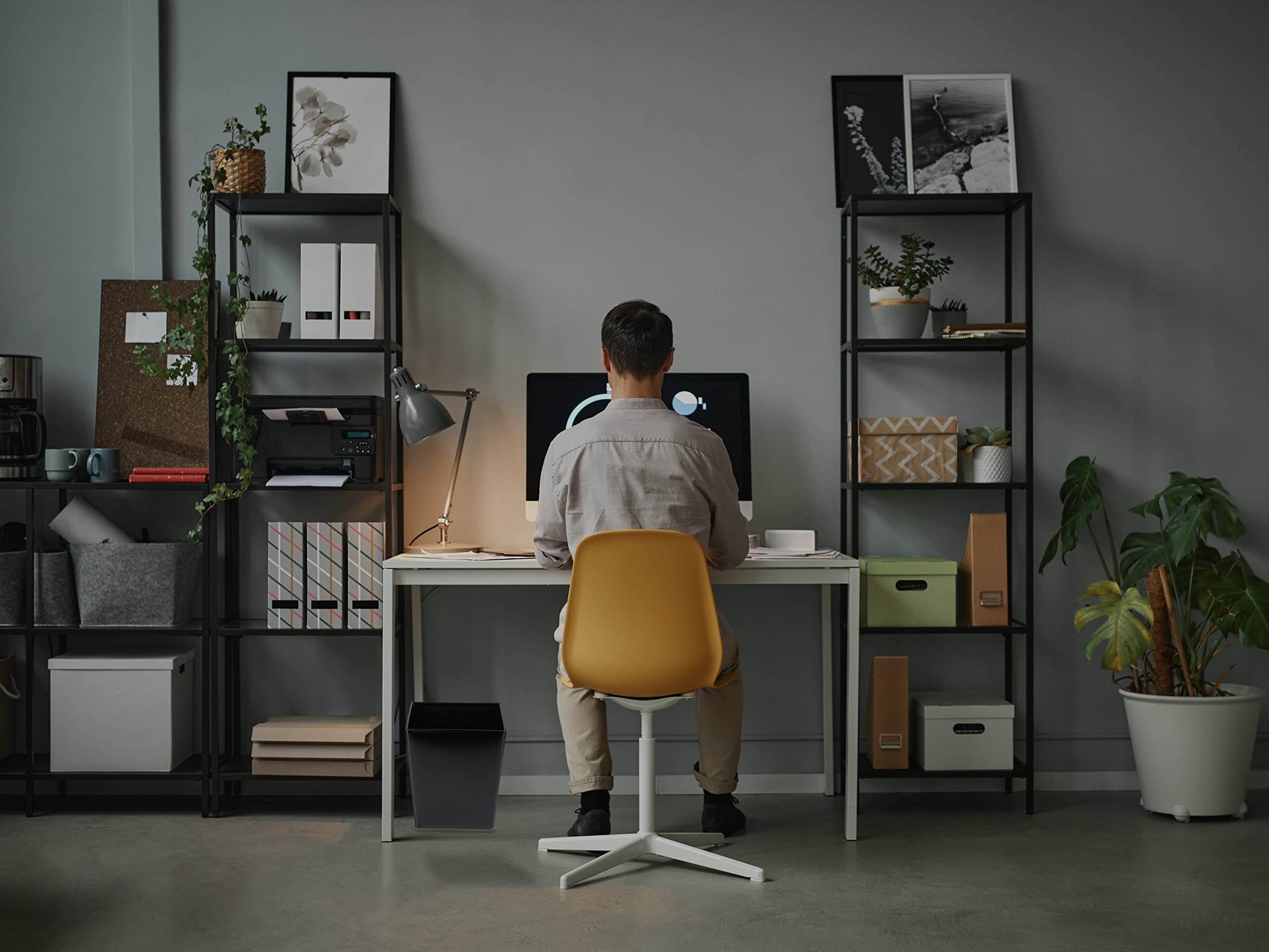 DELMON VARONE - Papierkorb aus Cambridge Top Grain Leder schwarz, Stilvoller Papiereimer für Büro, Schreibtisch und Zuhause, offener Vintage Abfalleimer aus Premium Echtleder, Maße: 25 x 21 x 30 cm