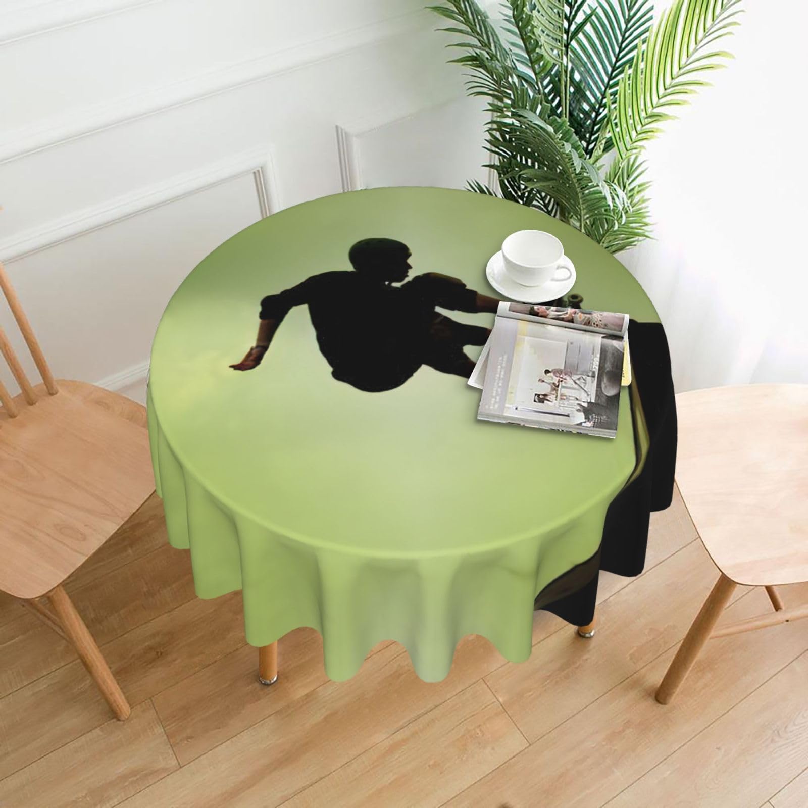 Uusnwaa Skateboard Print Round Tablecloth 60 Inch, Stain Wrinkle Resistant Washable Polyester Table Cover For Kitchen Party