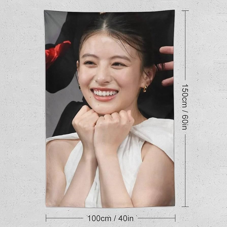 出口夏希　特大ポスター（シール） 出口夏希 特大ポスター（シール） Amazon.co.jp: 出口夏希 写真