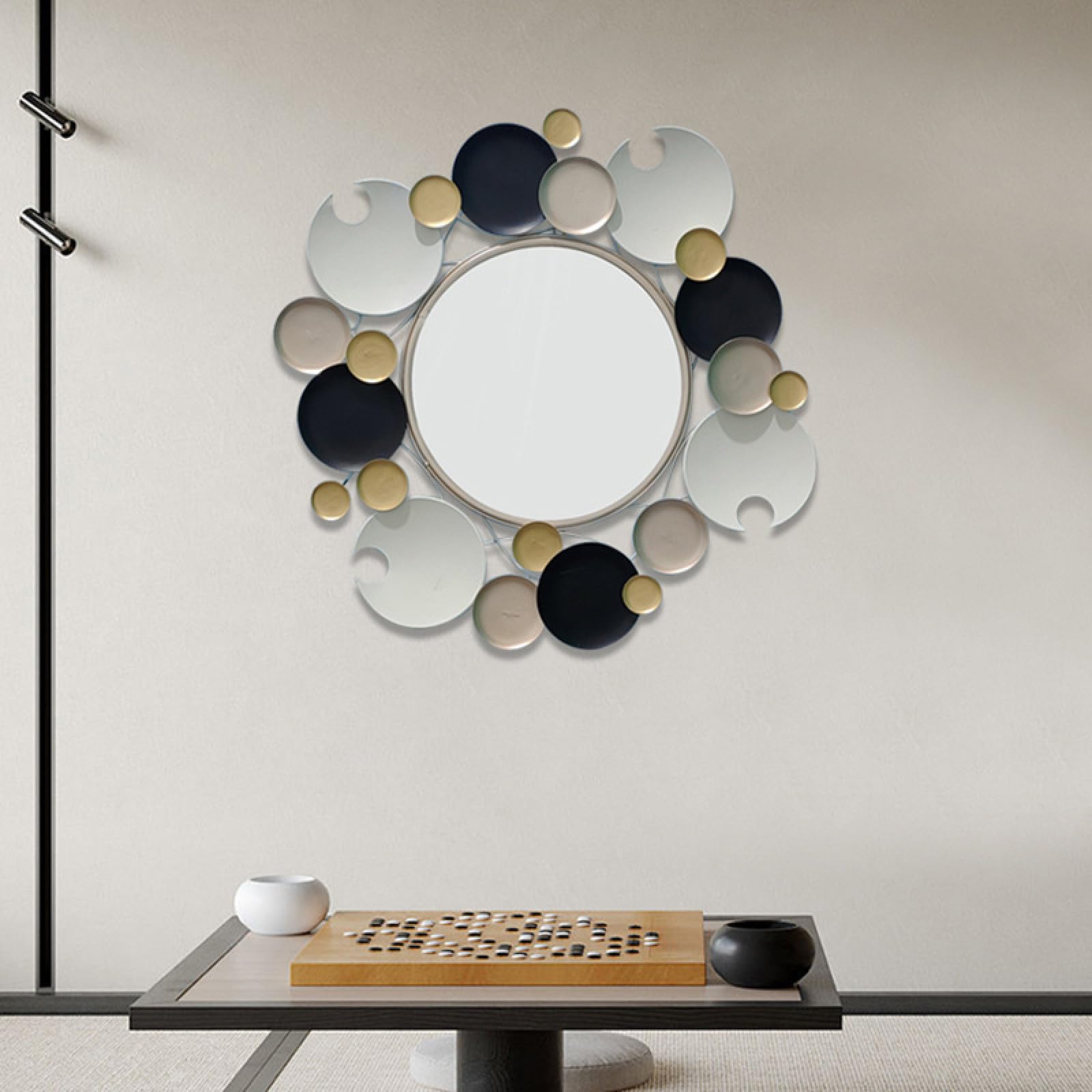 Miroir soleil doré mural grand format pour décoration salon et entrée moderne