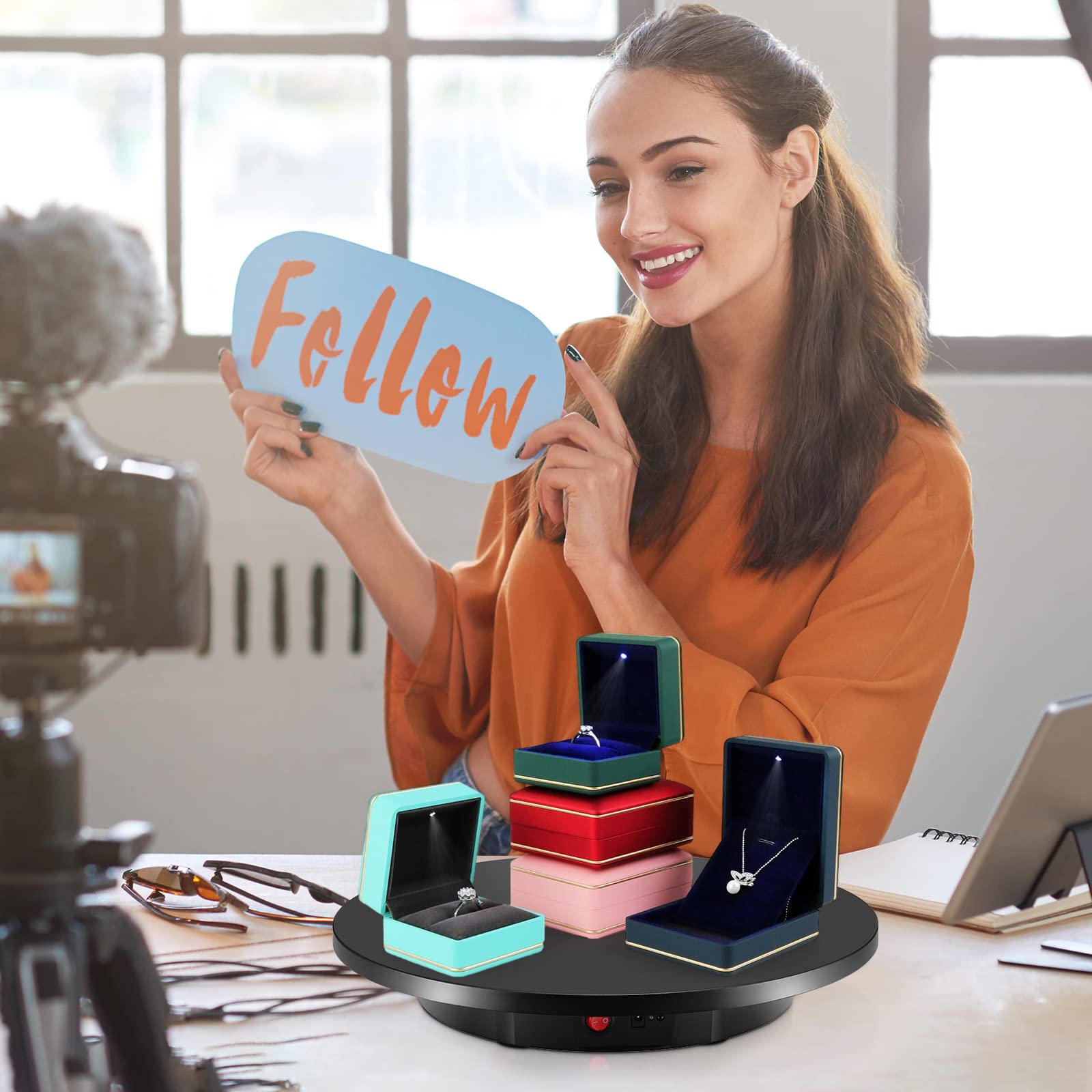 Aomdom Plateau Tournant Electrique, Table Tournante Rotative électrique Rechargeable, 360° Affichage Rotatif du Produit, Vitesse Réglable Direction, Charge 100 kg, diamètre 42 cm