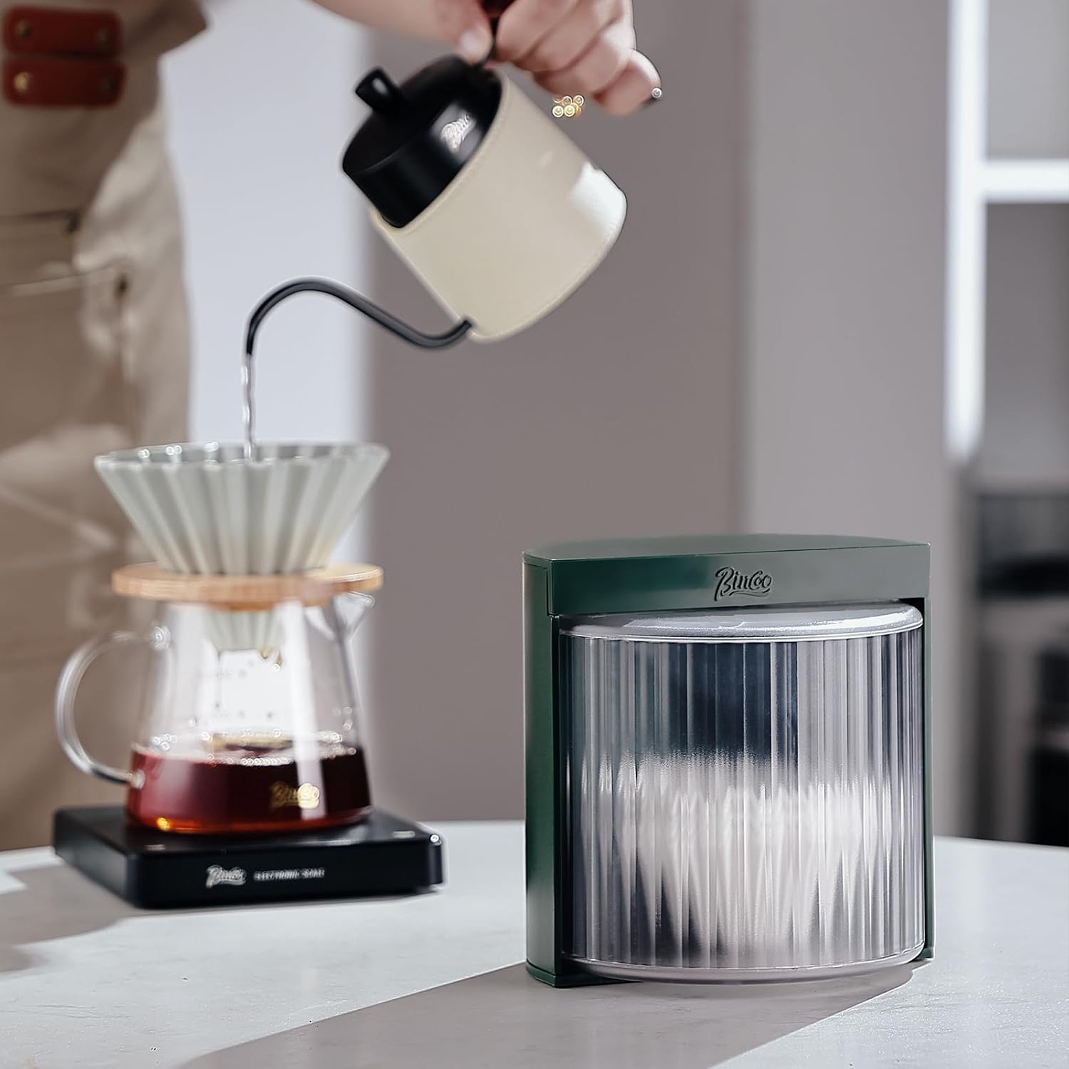 Bincoo Rotatable Coffee Filter Holder,Basket Filter Paper Storage Container,ABS Dustproof Basket Filter Container Large Holder for Home & Café for Coffee Bar Accessories (Green)