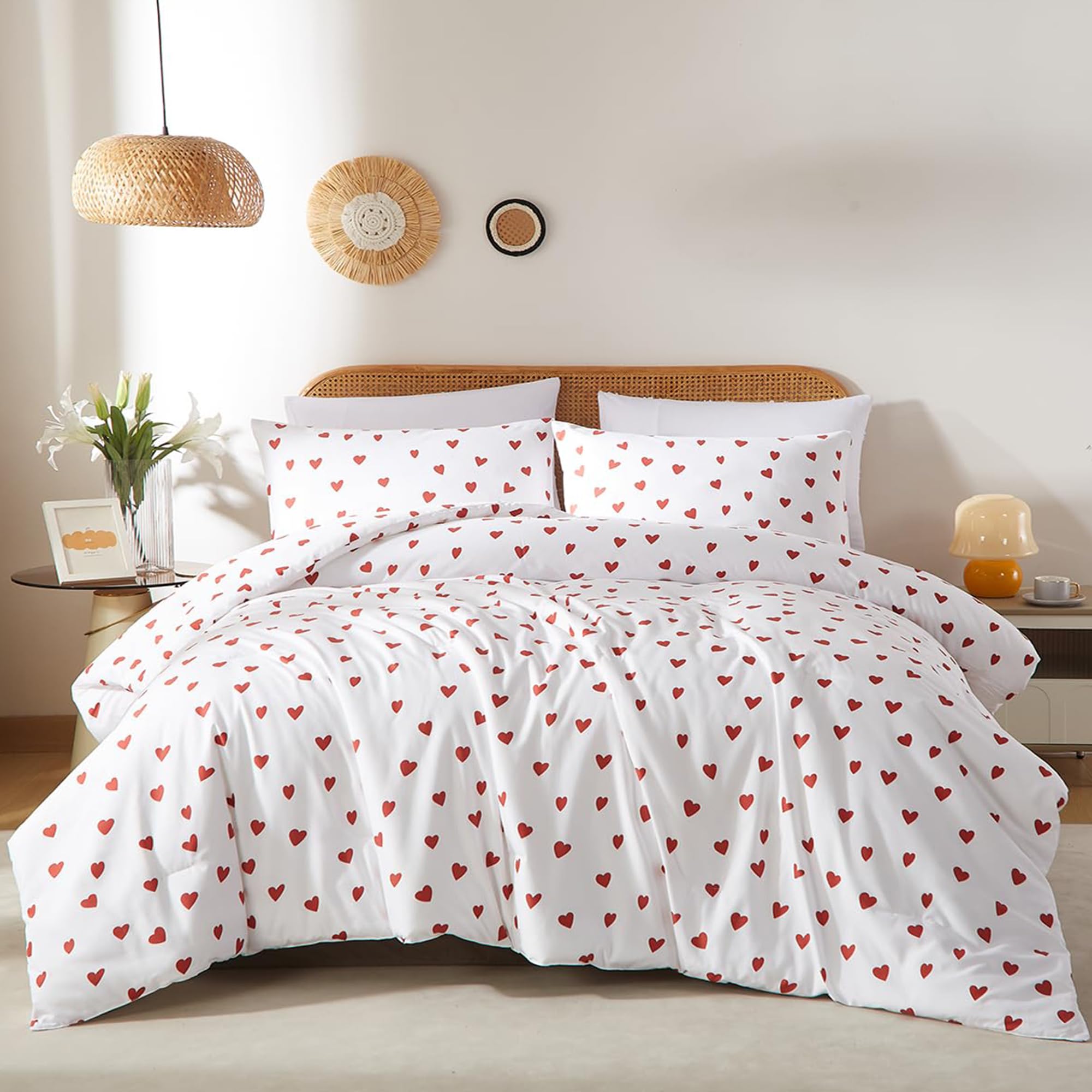 BOLINLIVING Cute Duvet Cover King Size, Romantic Red White Heart Print