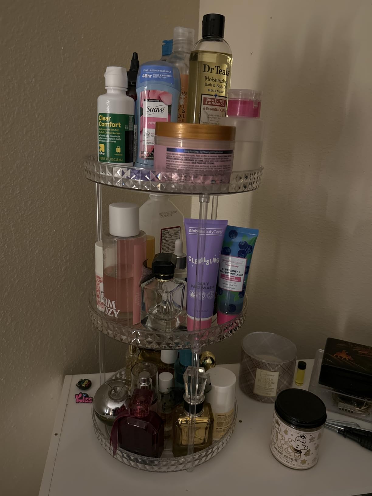 Runivor 360 Clear Rotating Makeup Organize for Vanity,3 Tiers Lazy Susan with Diamond Pattern, Large-Capacity Skincare Organizers Cosmetic Display Case Organizer for Dresser (Clear White, 3Tiers)